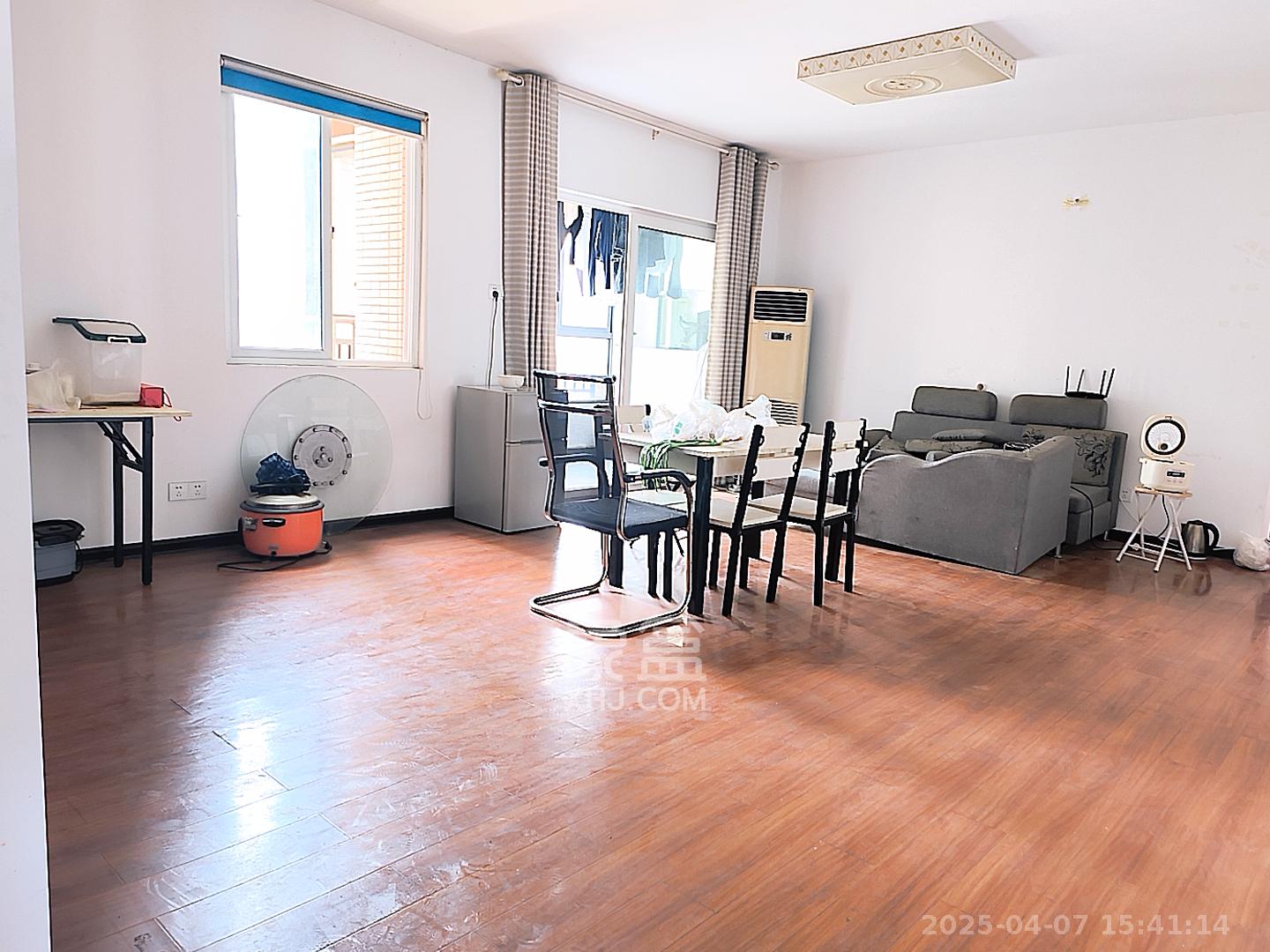 五矿紫湖香醍 4室2厅2卫 1900.0元/月 五矿紫湖香醍 4室2厅2卫 1900.0元/月室内图