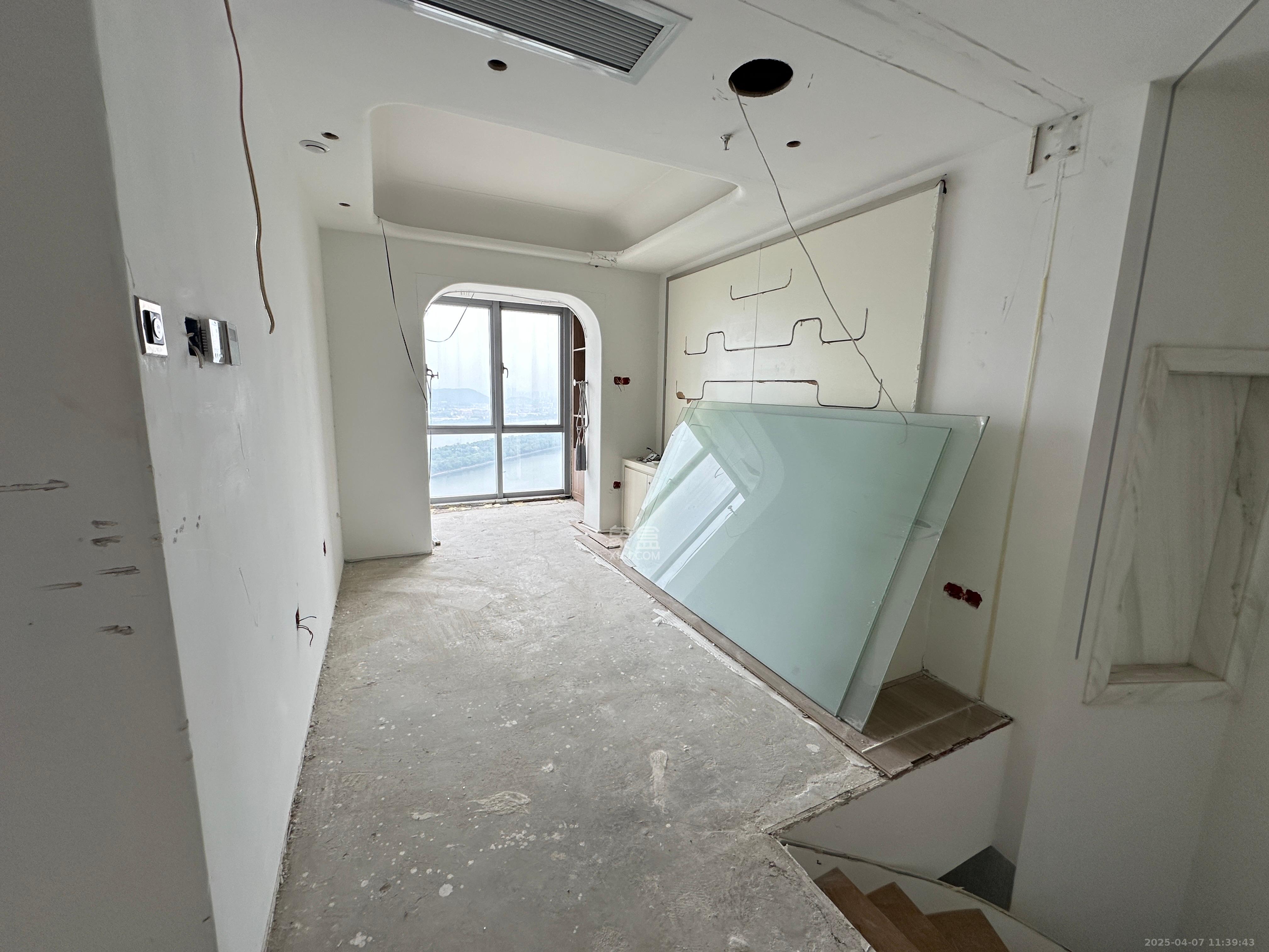 保利国际广场 1室1厅1卫 9000.0元/月 保利国际广场 1室1厅1卫 9000.0元/月室内图