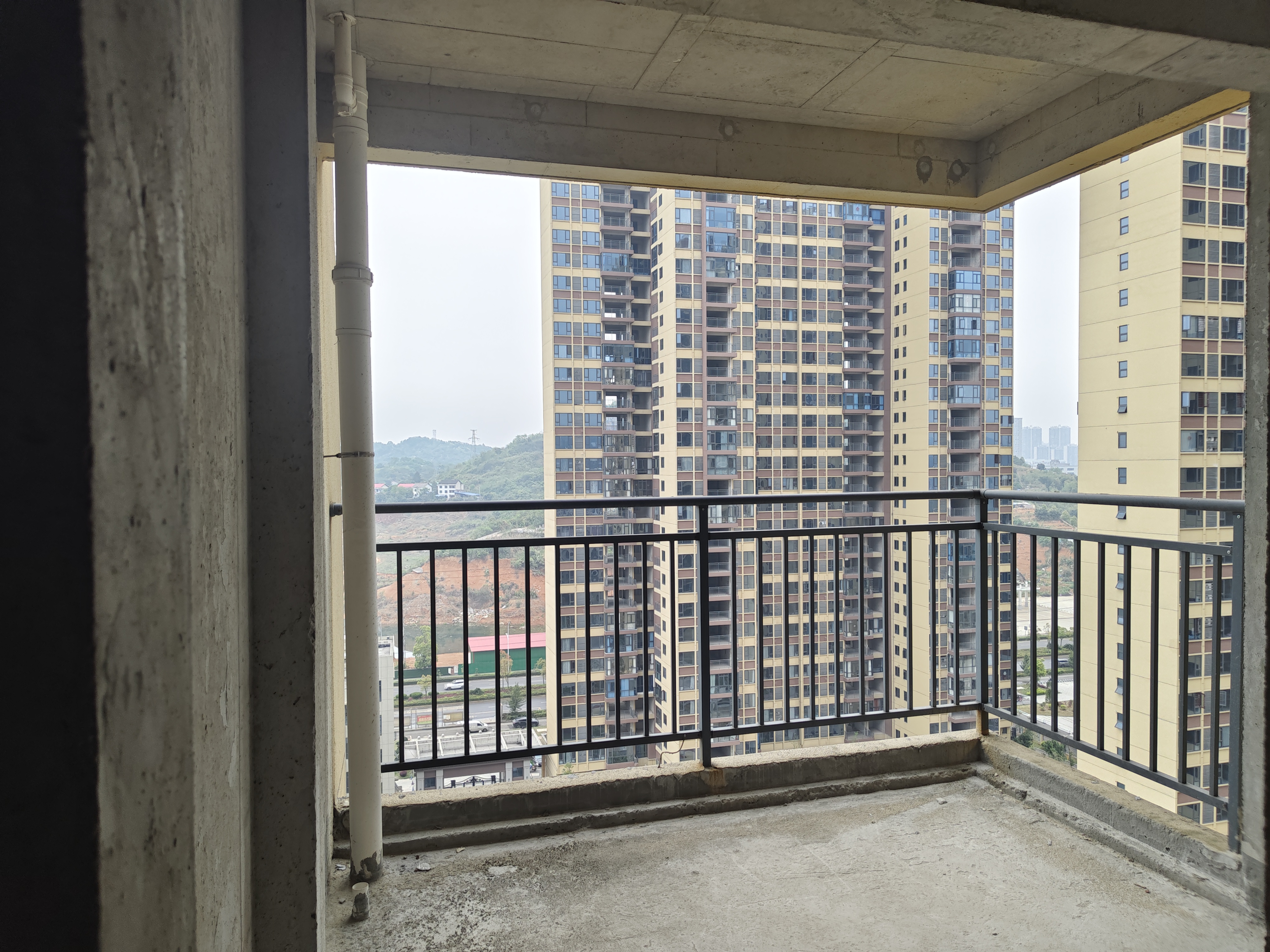 湘村名园 4室2厅1卫 56.8万 湘村名园 4室2厅1卫 56.8万客厅