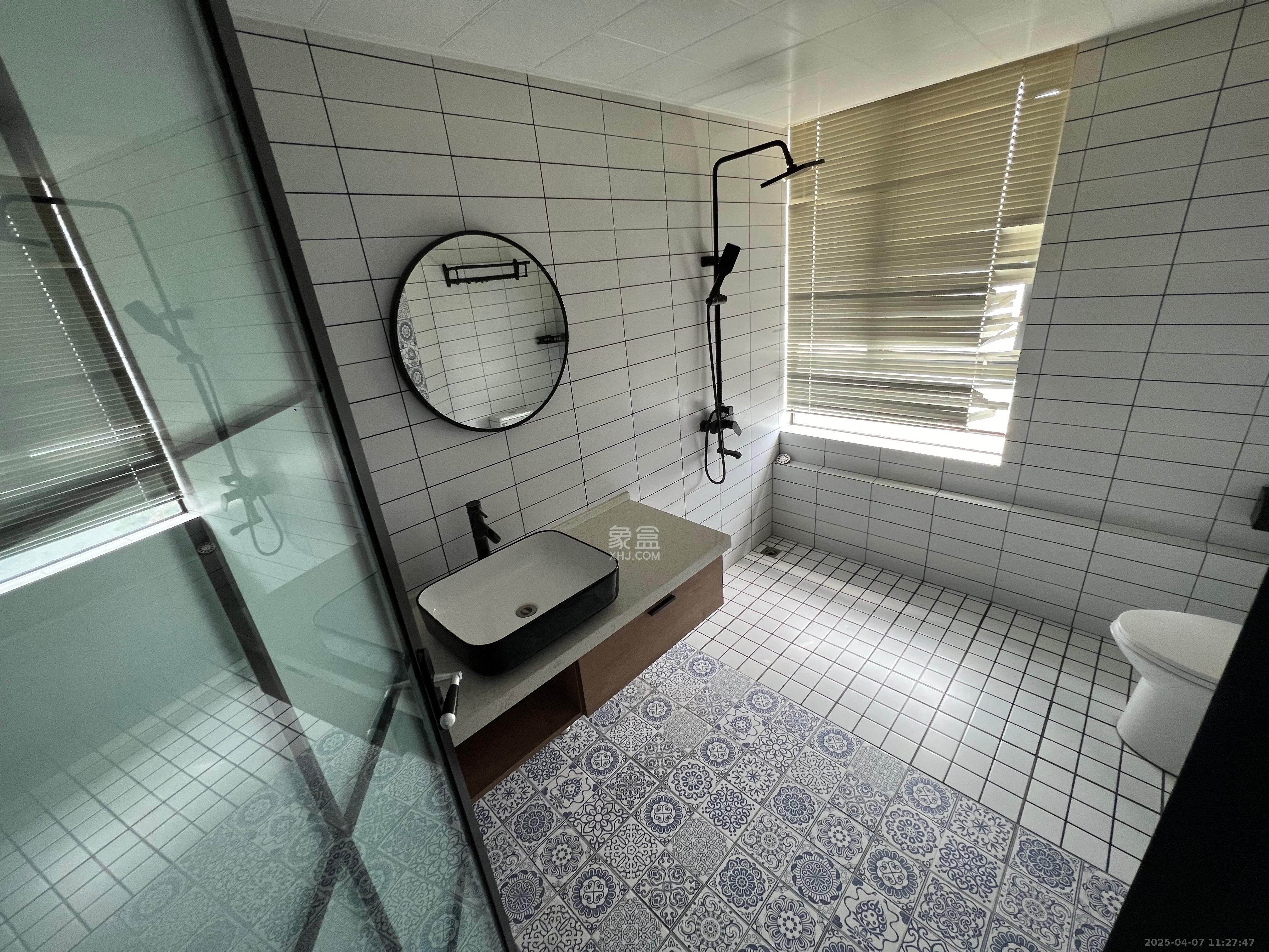 天祥水晶湾 4室2厅2卫 5500.0元/月 天祥水晶湾 4室2厅2卫 5500.0元/月室内图