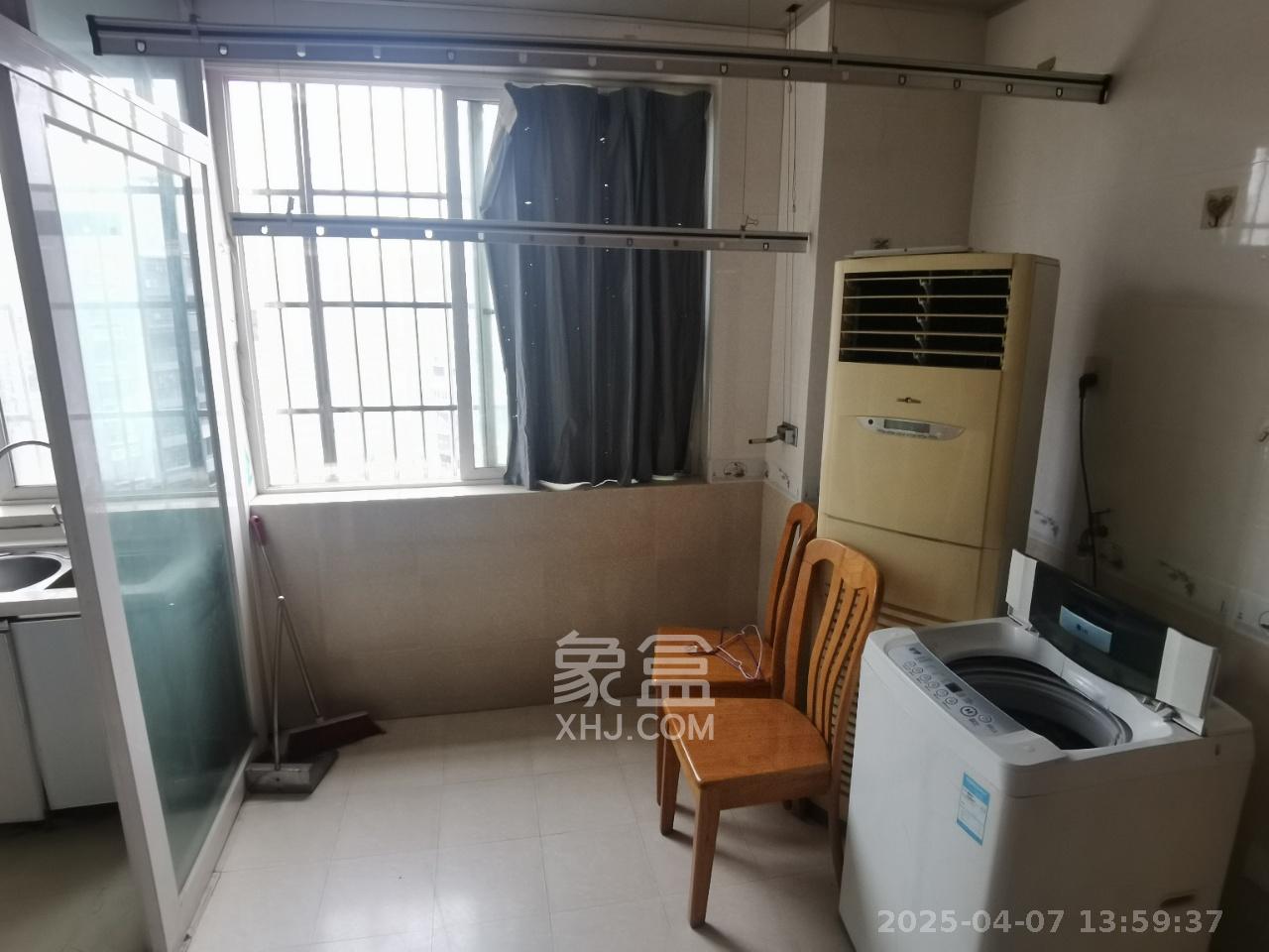 金谷大厦（桐梓坡西路）  2室2厅1卫   1900.00元/月室内图