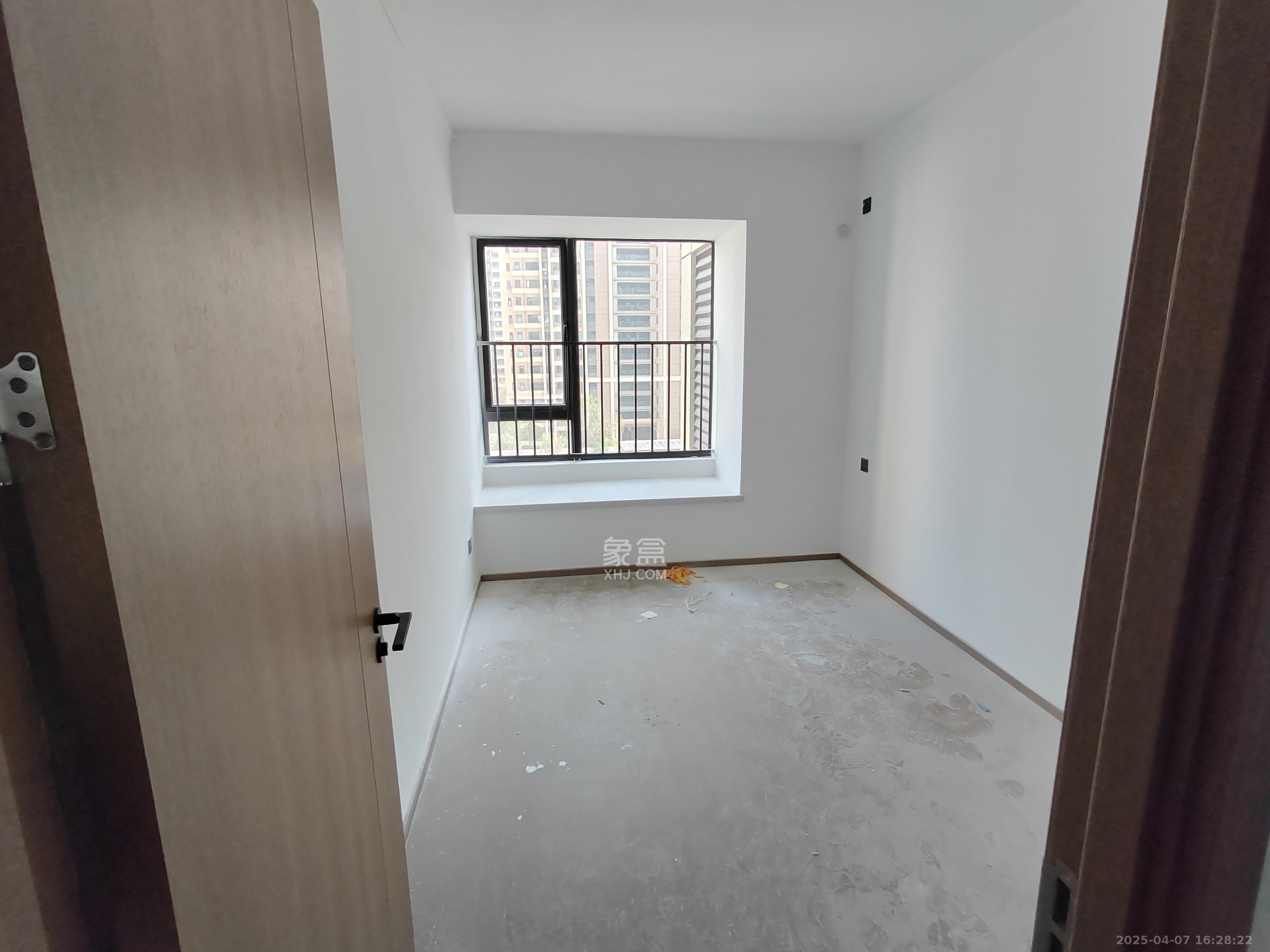 汉唐世家二期 4室2厅2卫 2800.0元/月 汉唐世家二期 4室2厅2卫 2800.0元/月室内图