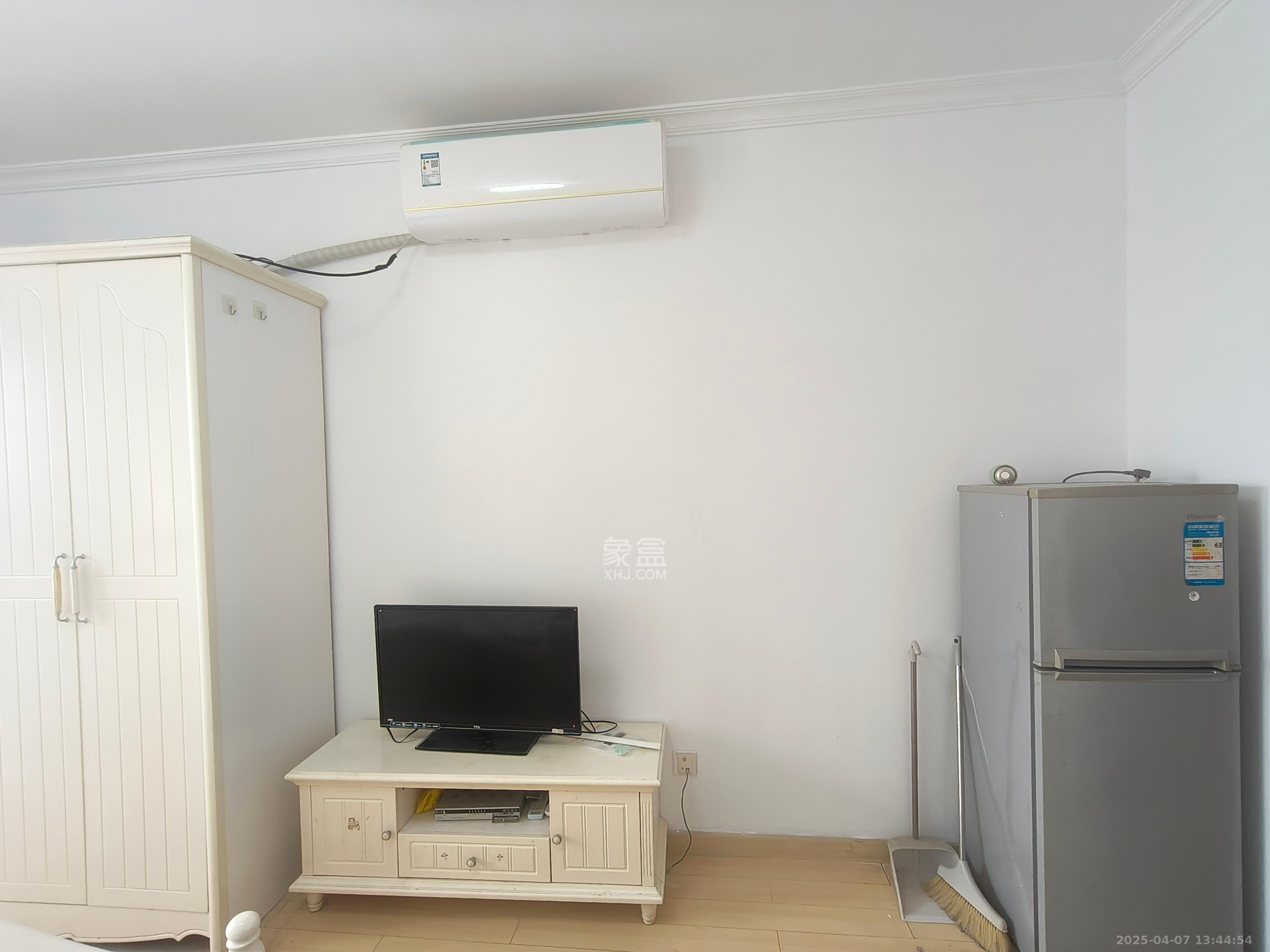 万科城市花园 1室1厅1卫 1350.0元/月 万科城市花园 1室1厅1卫 1350.0元/月室内图