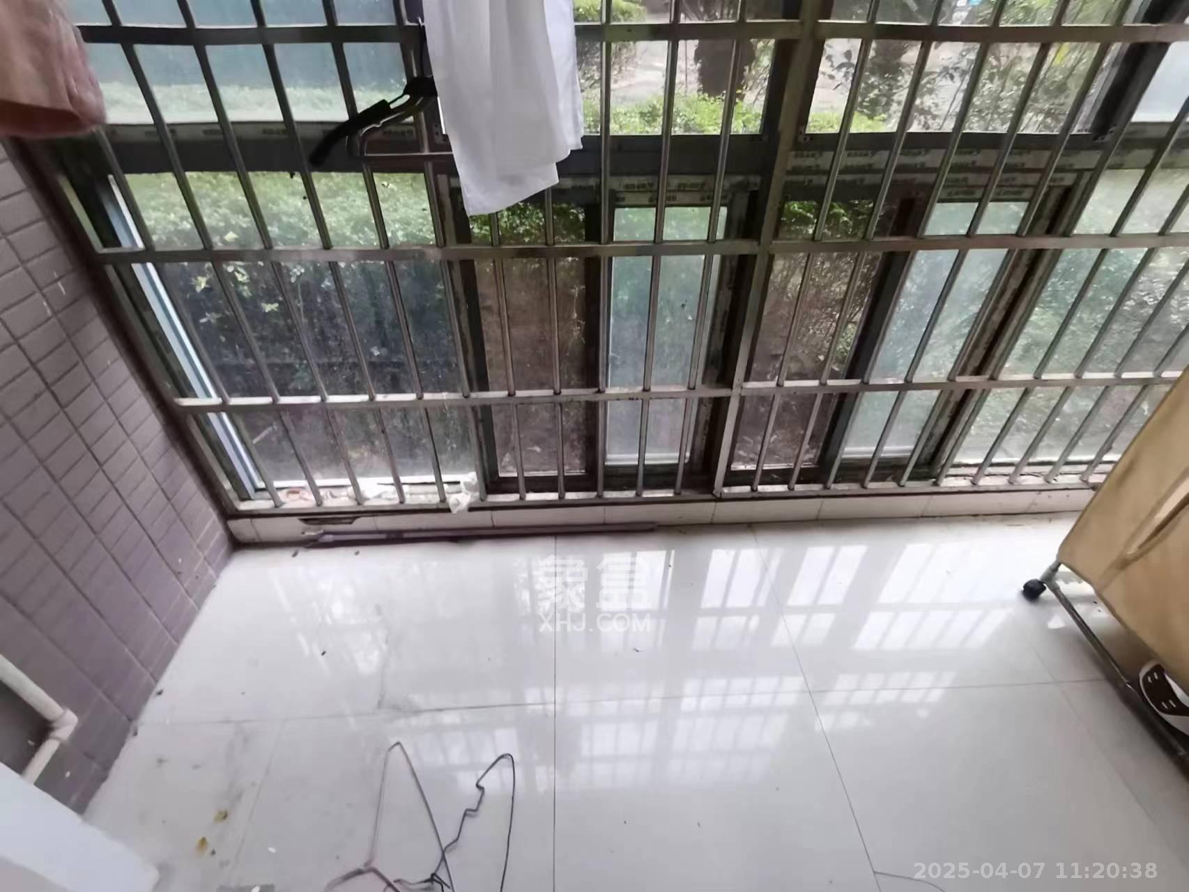 银港水晶城  4室2厅2卫   2700.00元/月室内图