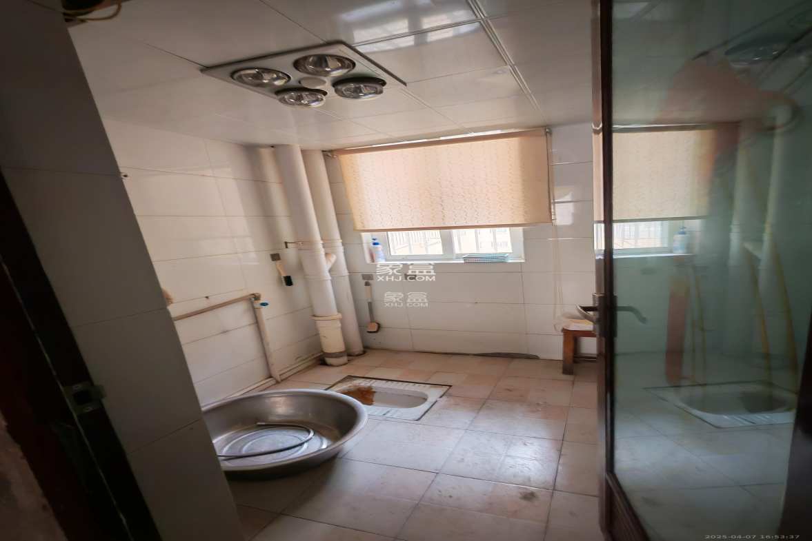 星城新宇黎锦苑  3室2厅2卫    1300.0元/月 星城新宇黎锦苑  3室2厅2卫    1300.0元/月室内图