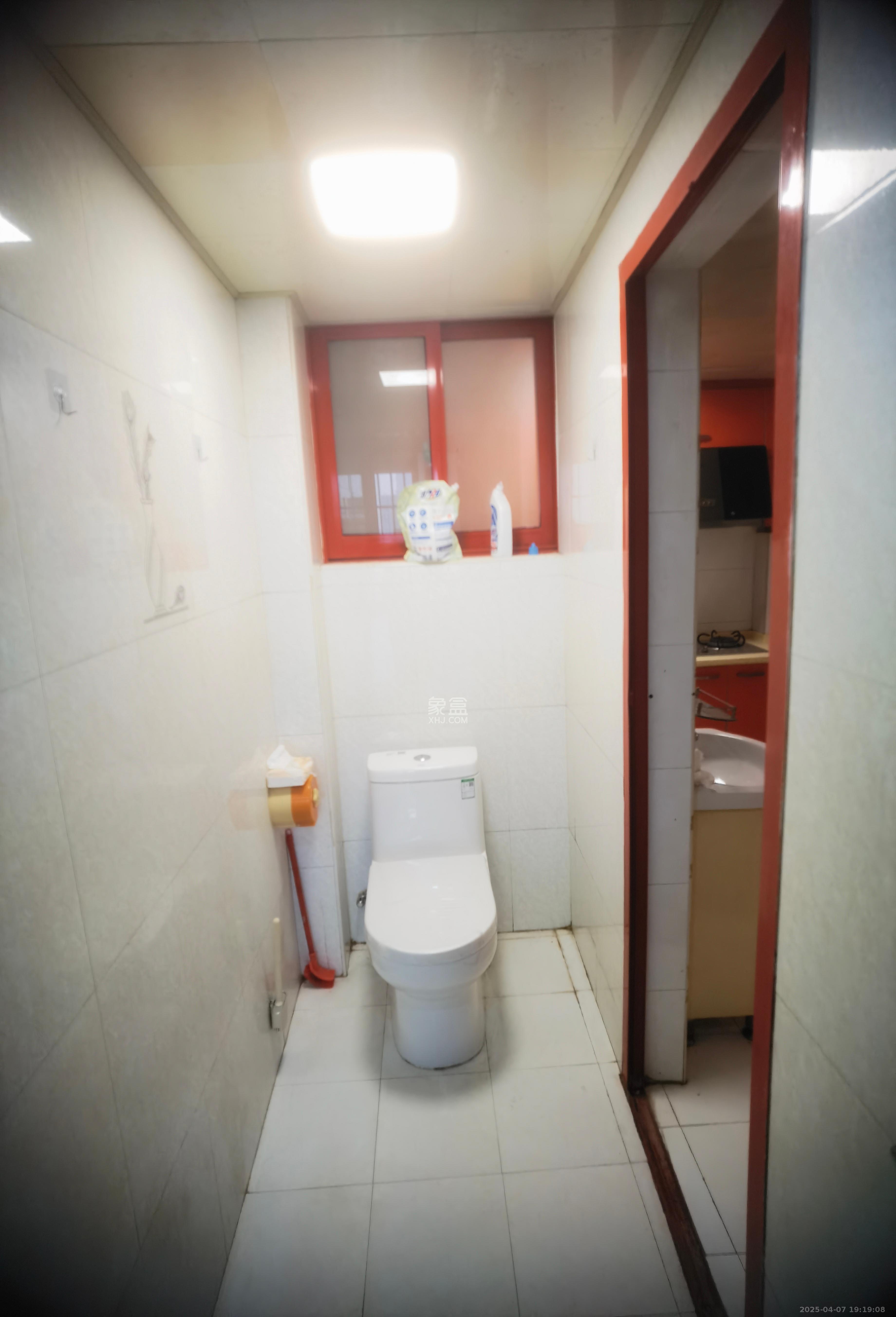 青和上座（上味舫大厦）  1室1厅1卫   2200.00元/月室内图