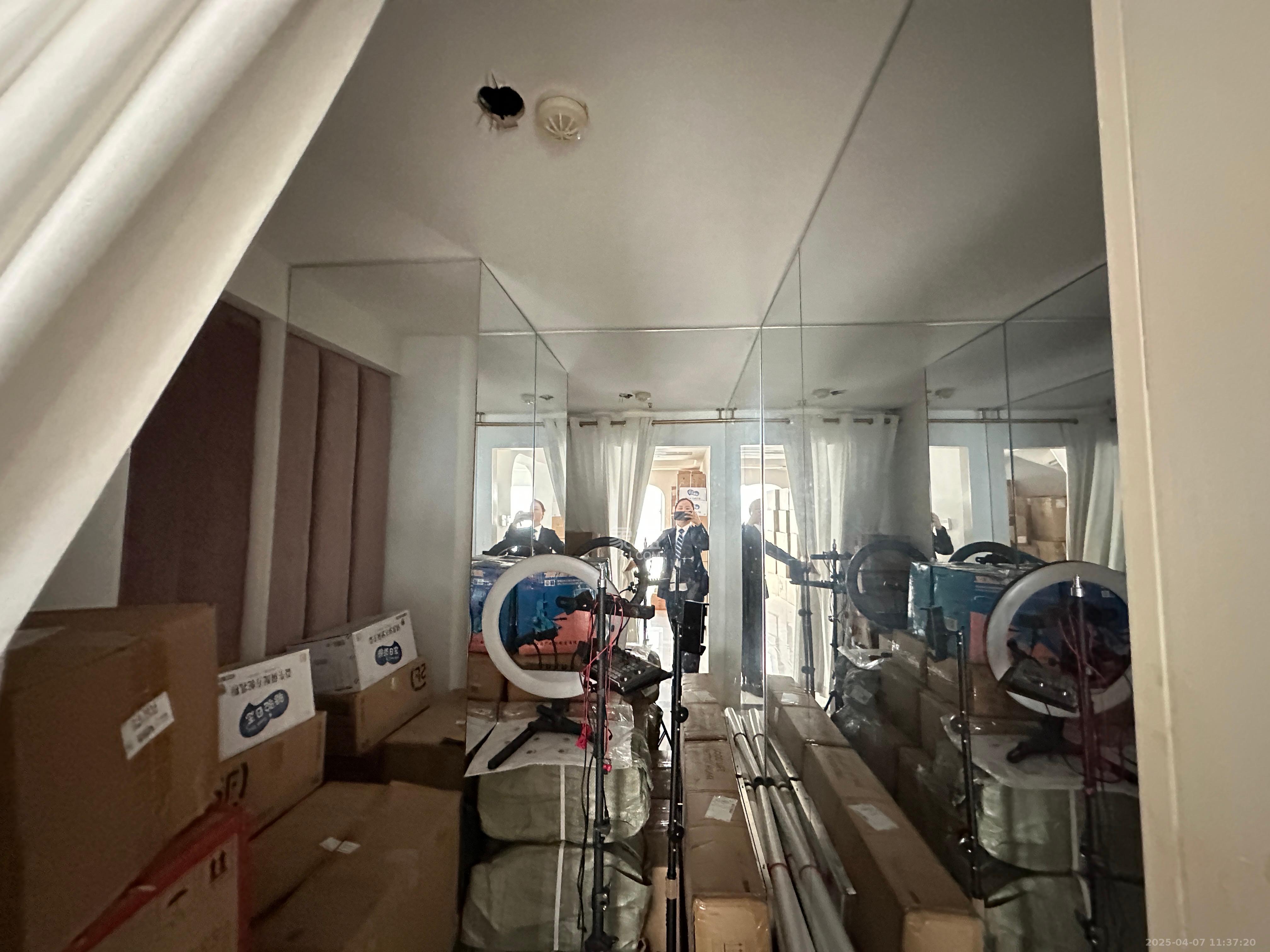 保利国际广场 1室1厅1卫 9000.0元/月 保利国际广场 1室1厅1卫 9000.0元/月室内图