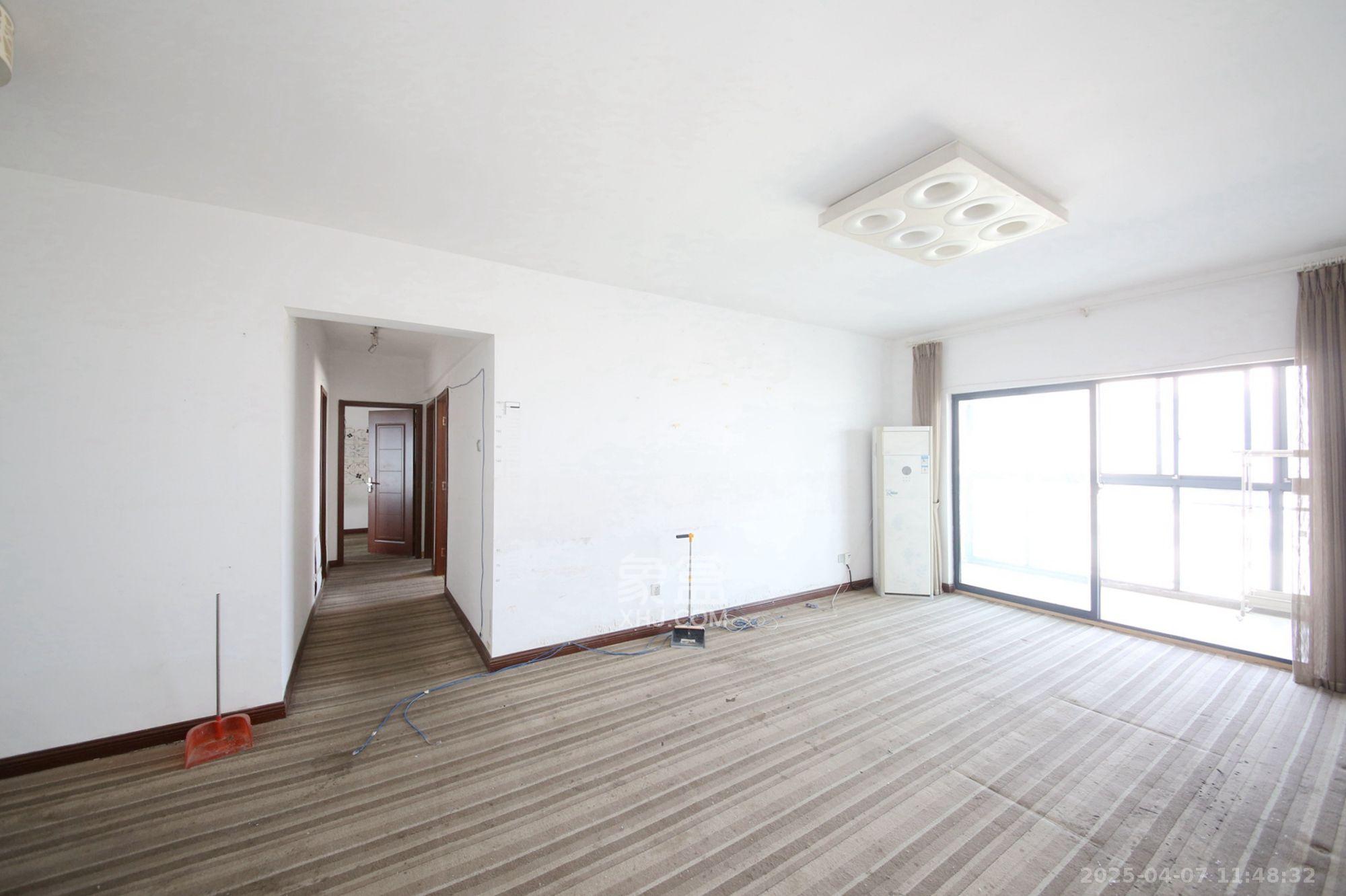 万象新天 3室2厅1卫 2500.0元/月 万象新天 3室2厅1卫 2500.0元/月室内图