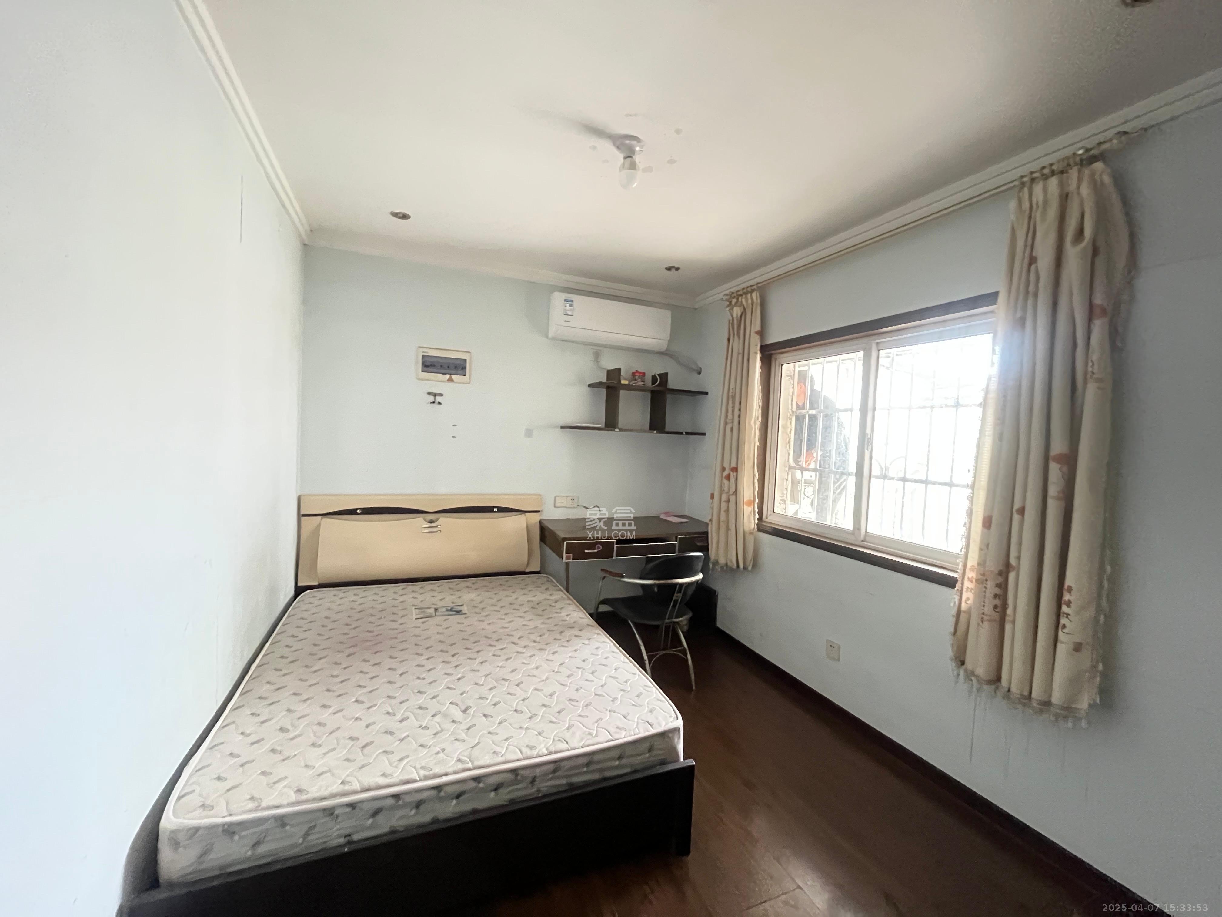 新桥小区  3室2厅1卫   1600.00元/月室内图