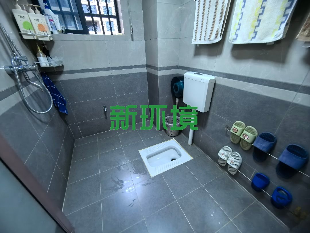 龙源华城  3室2厅2卫   95.00万客厅