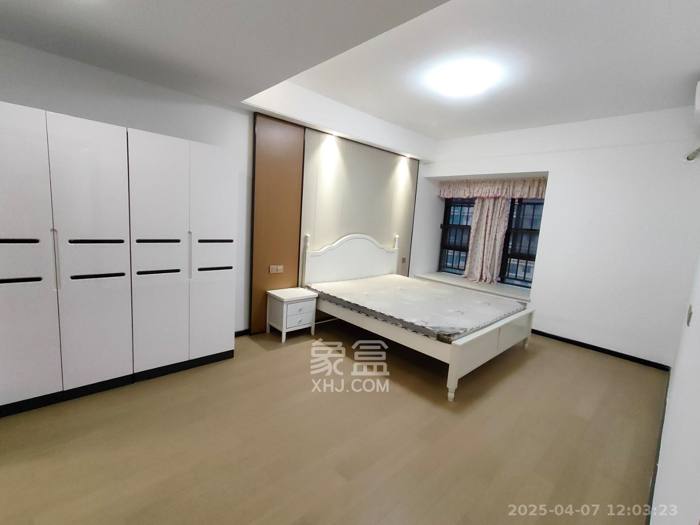 润和美郡(润和紫郡五期) 4室2厅2卫 2600.0元/月 润和美郡(润和紫郡五期) 4室2厅2卫 2600.0元/月室内图