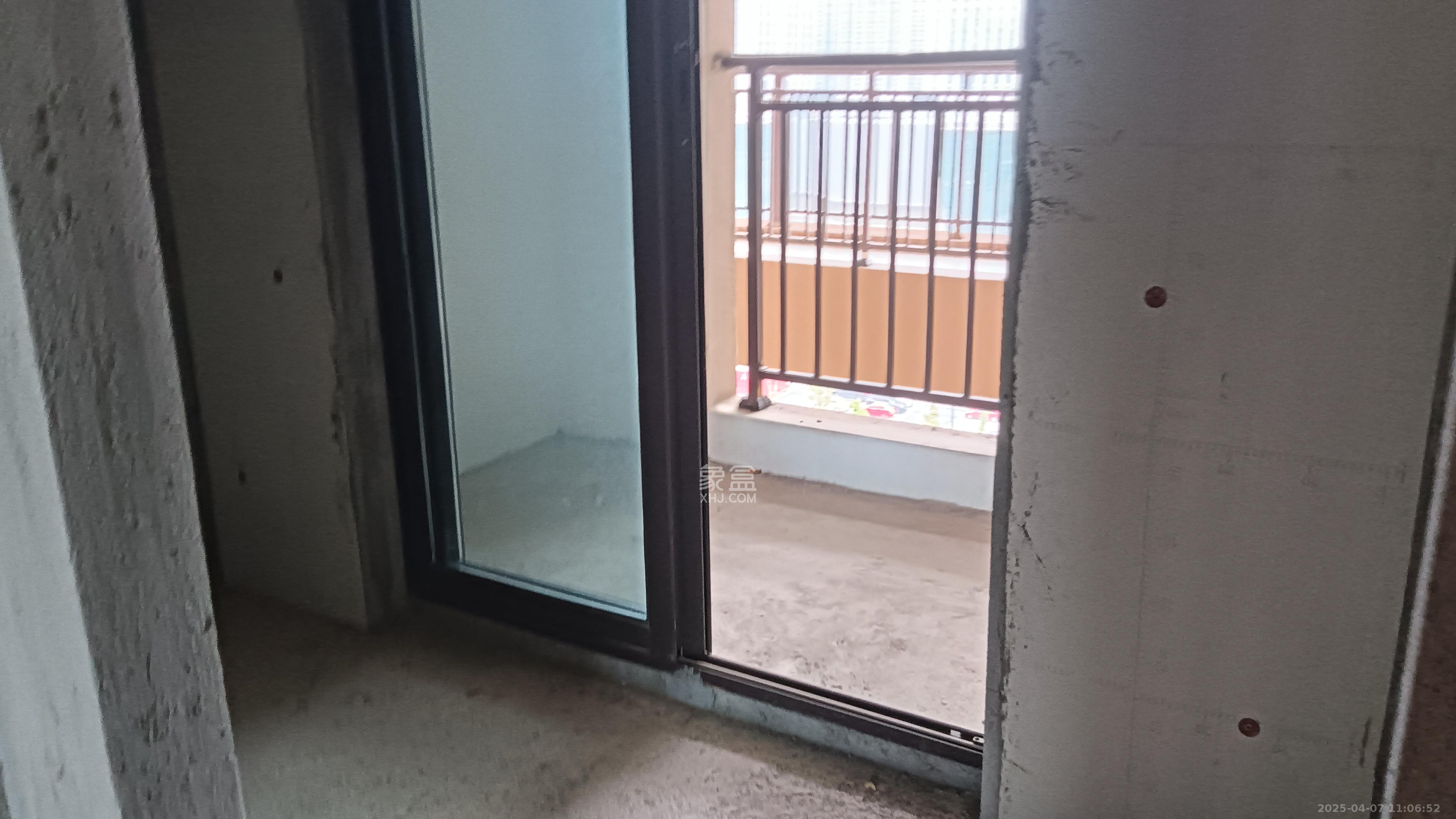兴进珺府  3室2厅2卫   1000.00元/月室内图
