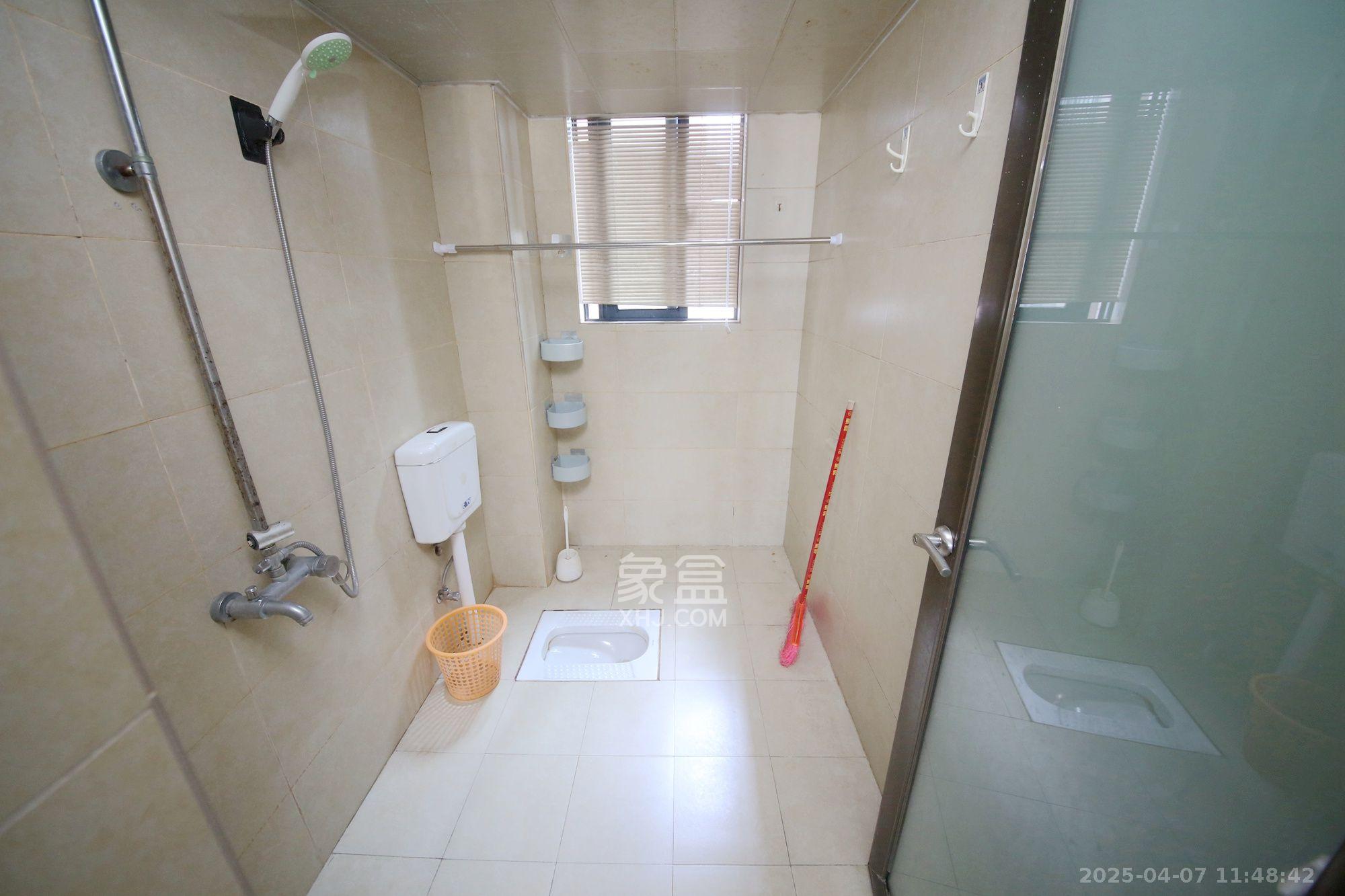 万象新天 3室2厅1卫 2500.0元/月 万象新天 3室2厅1卫 2500.0元/月室内图