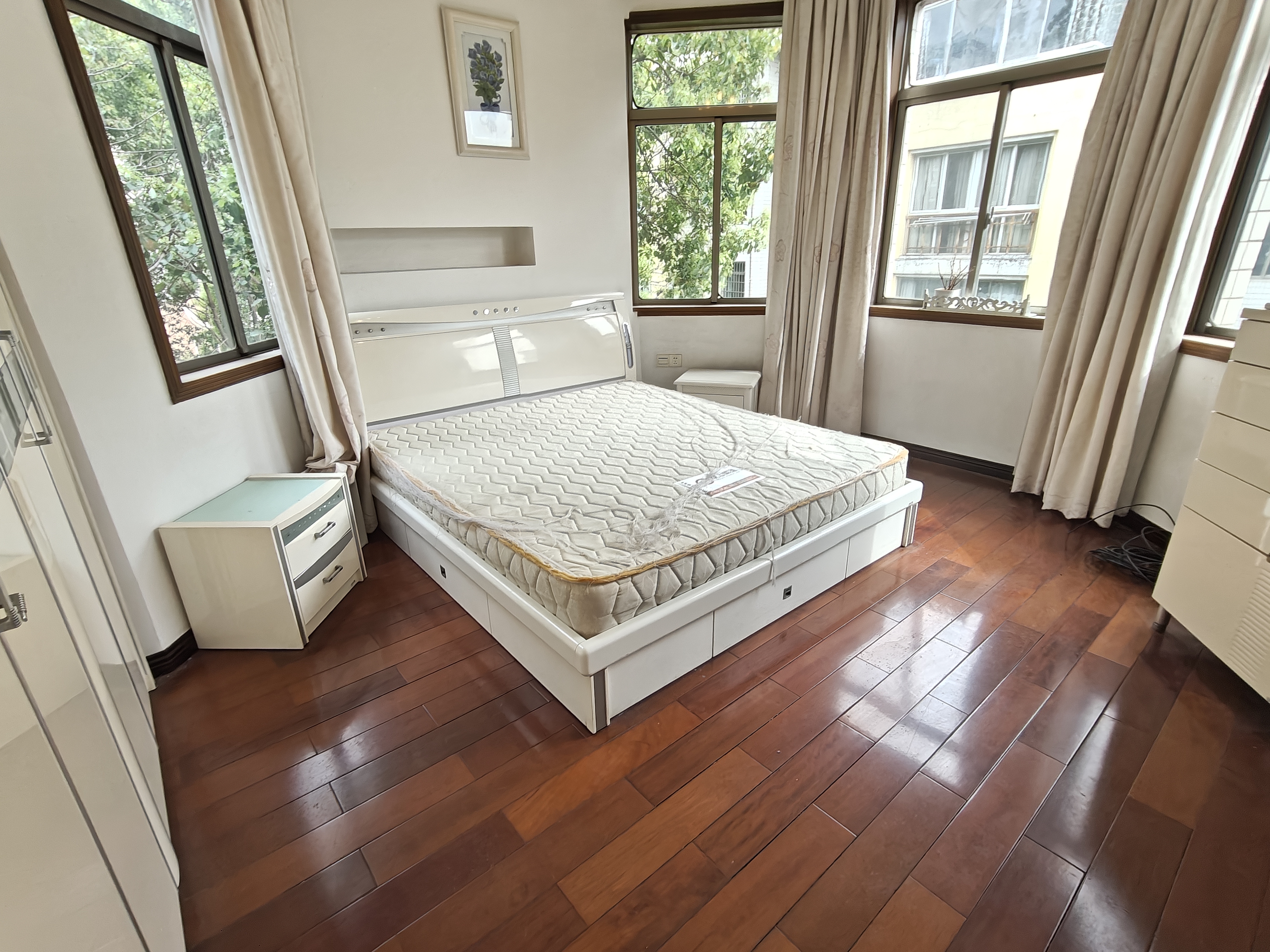 泽云佳园 3室2厅2卫 1700.0元/月 泽云佳园 3室2厅2卫 1700.0元/月室内图