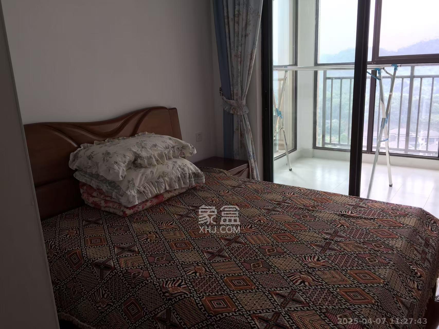 湘诚德峰小区C区 4室2厅2卫 4500.0元/月 湘诚德峰小区C区 4室2厅2卫 4500.0元/月室内图