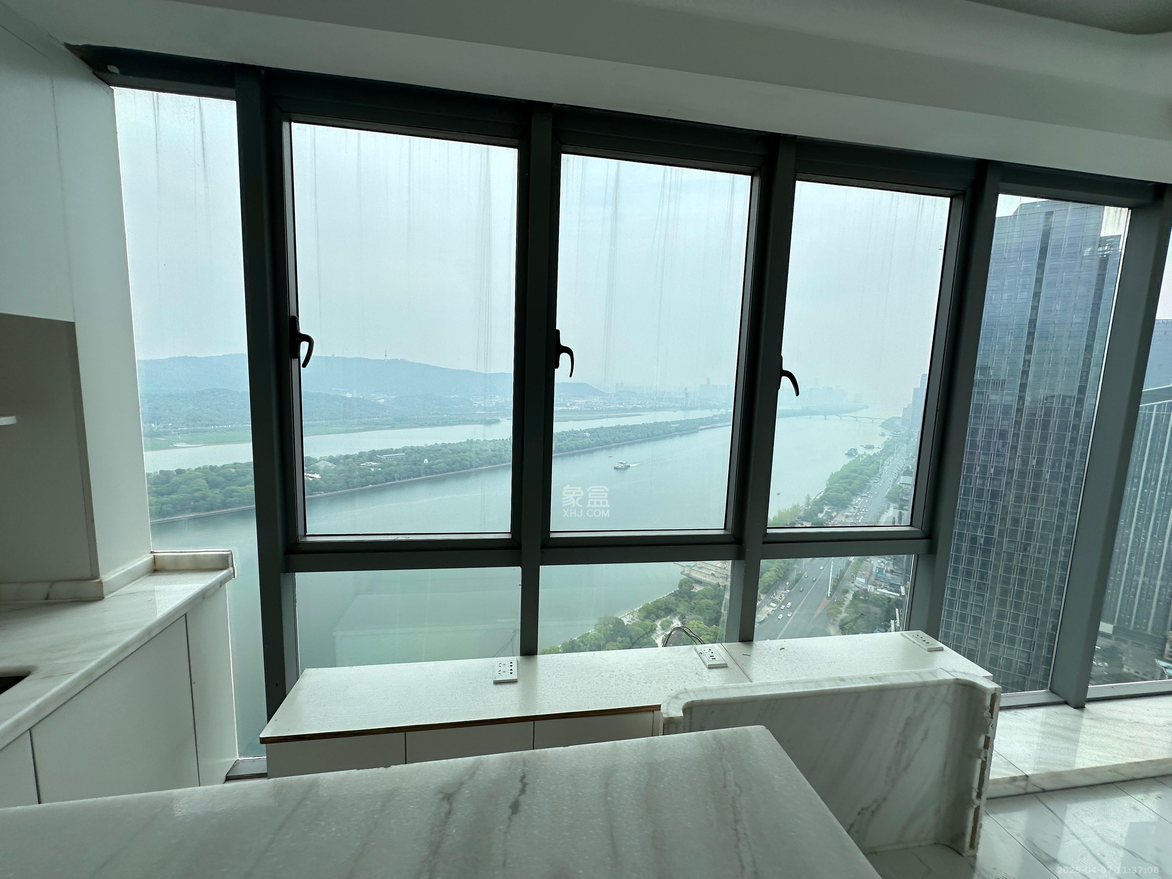 保利国际广场 1室1厅1卫 9000.0元/月 保利国际广场 1室1厅1卫 9000.0元/月室内图