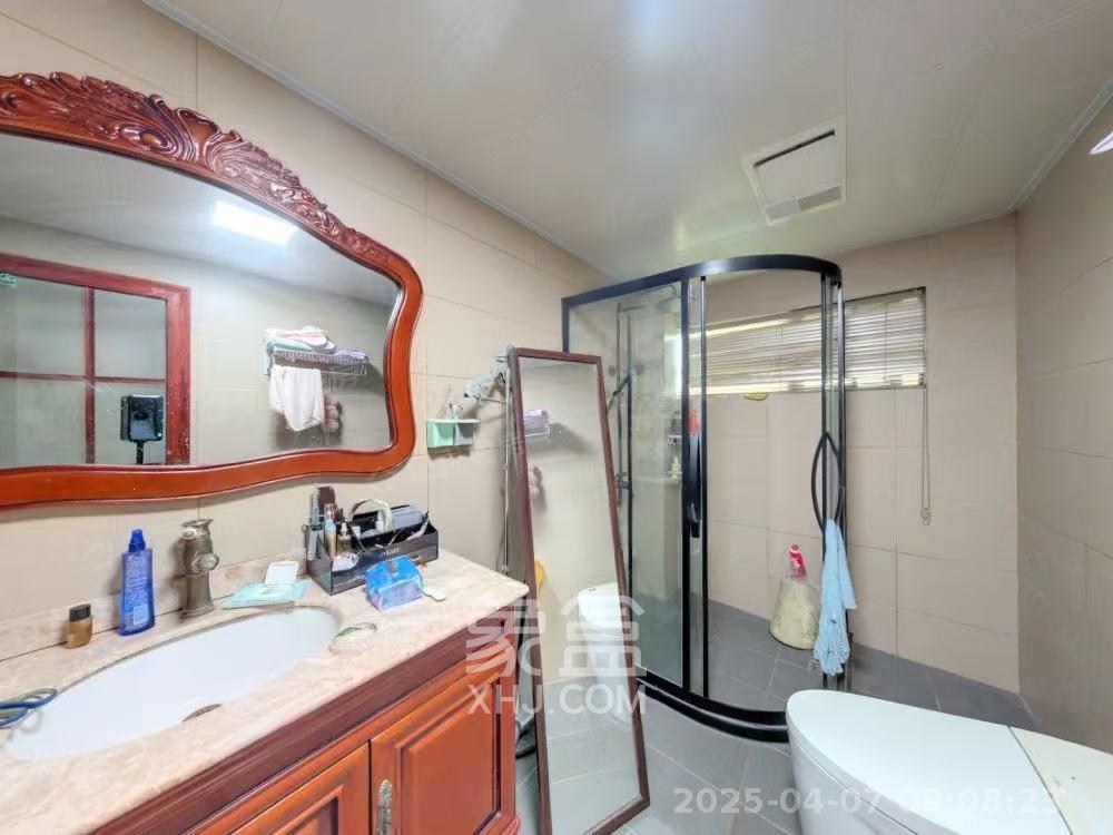 金科东方大院三四期 3室2厅2卫 3200.0元/月 金科东方大院三四期 3室2厅2卫 3200.0元/月室内图