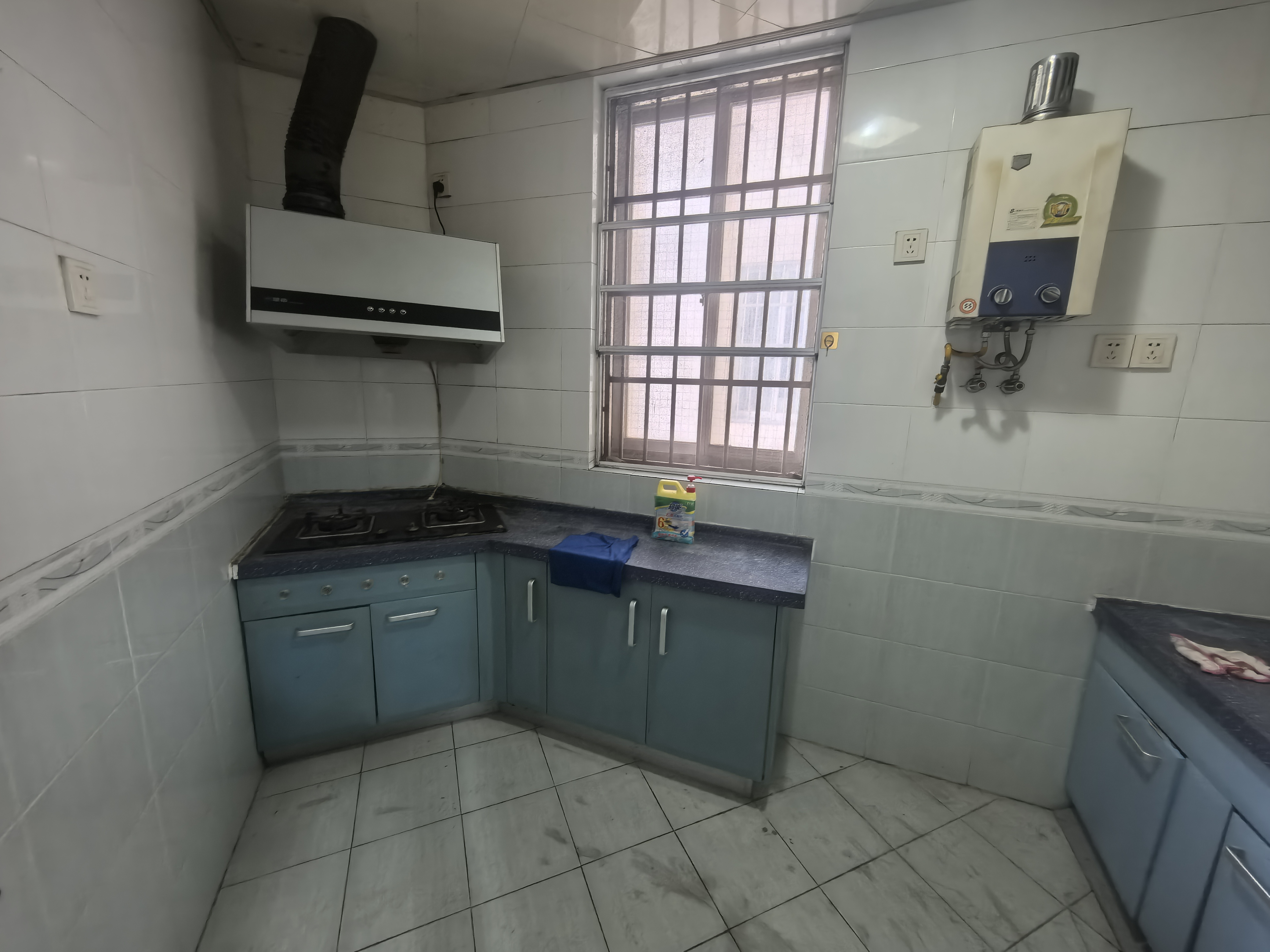 金域湾畔 1室1厅1卫 105.0万 金域湾畔 1室1厅1卫 105.0万客厅