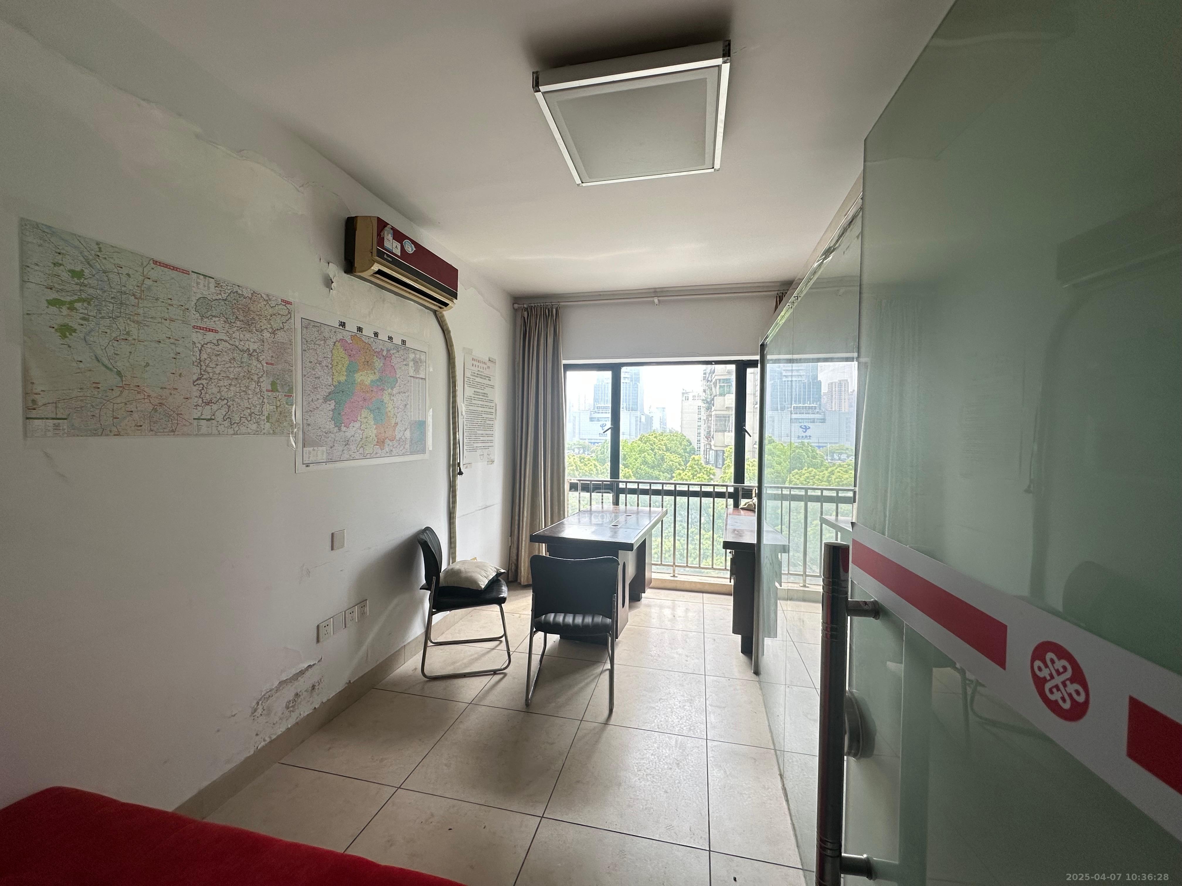 锦泰东环国际 2室1厅1卫 1800.0元/月 锦泰东环国际 2室1厅1卫 1800.0元/月室内图