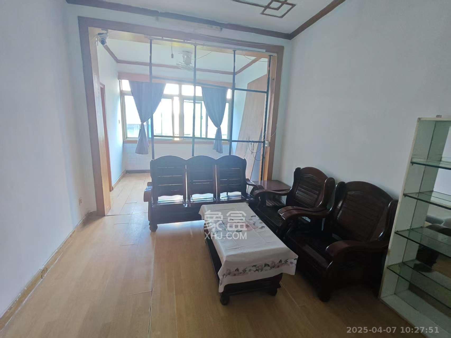 火车站邮政局宿舍 2室2厅1卫 1300.0元/月 火车站邮政局宿舍 2室2厅1卫 1300.0元/月室内图