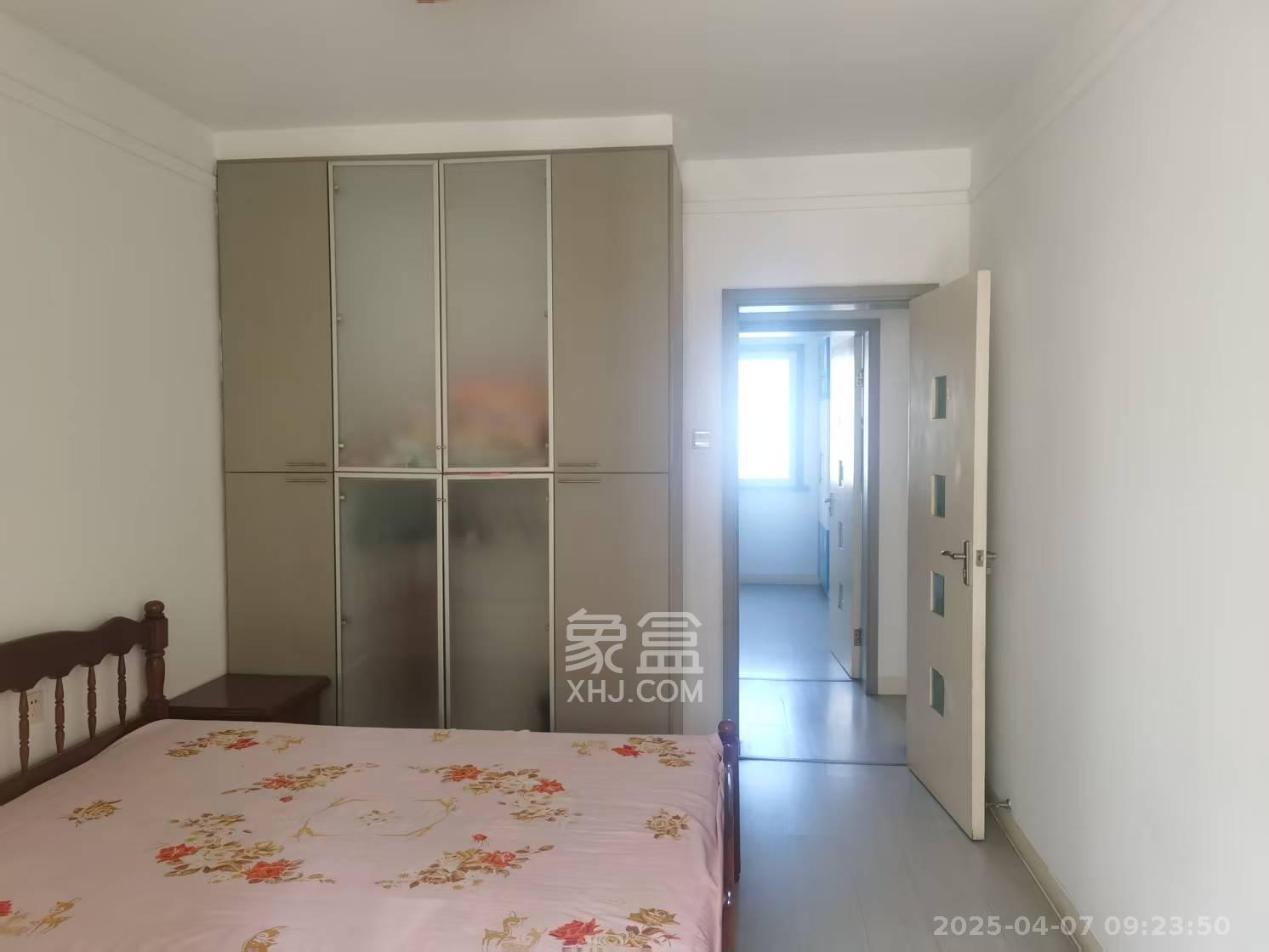 南明苑西区 4室2厅2卫 2800.0元/月 南明苑西区 4室2厅2卫 2800.0元/月室内图