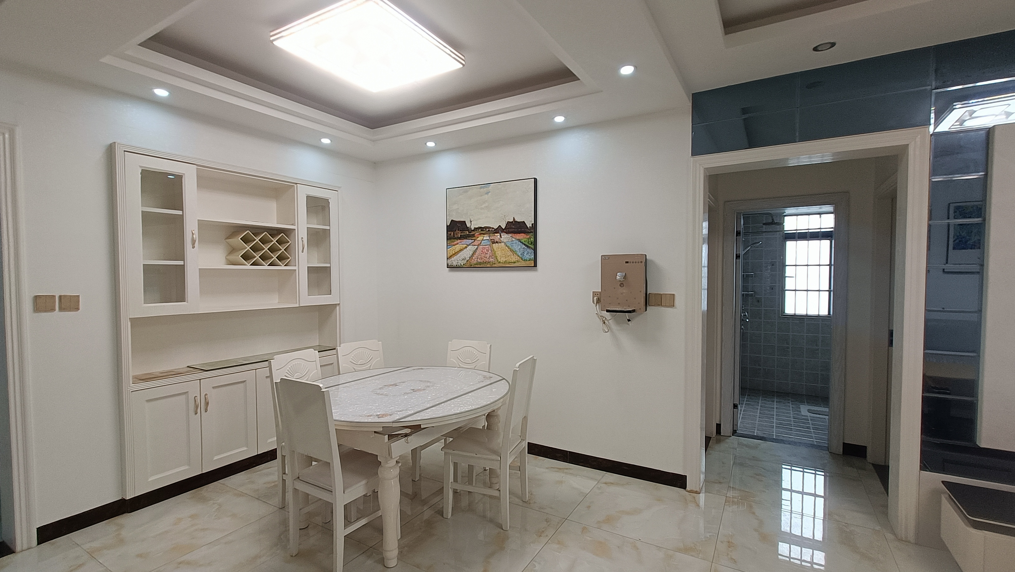 南苑上和二期  4室2厅2卫    2500.0元/月 南苑上和二期  4室2厅2卫    2500.0元/月室内图