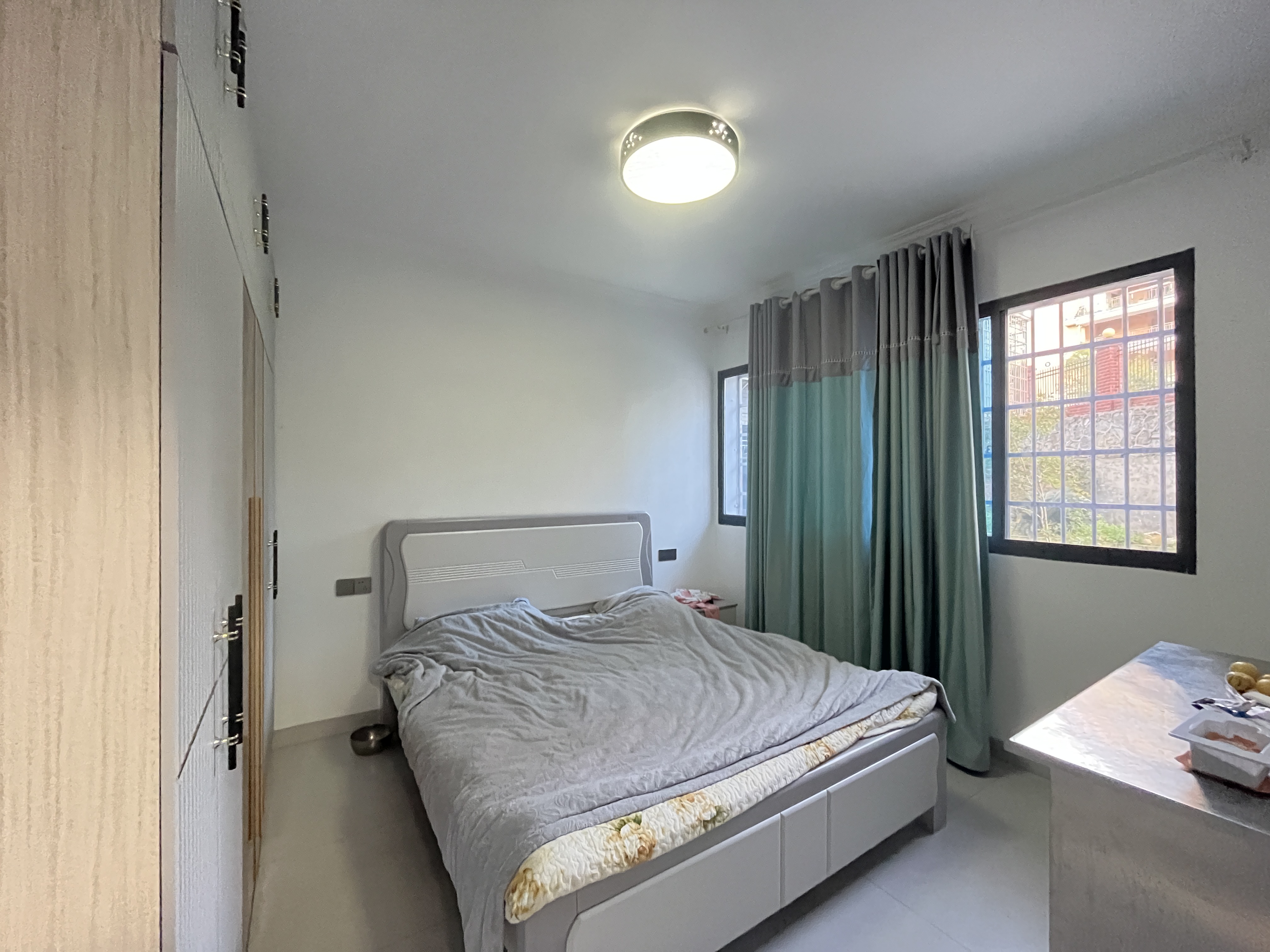 娄星东苑 4室2厅2卫 68.0万 娄星东苑 4室2厅2卫 68.0万室内图