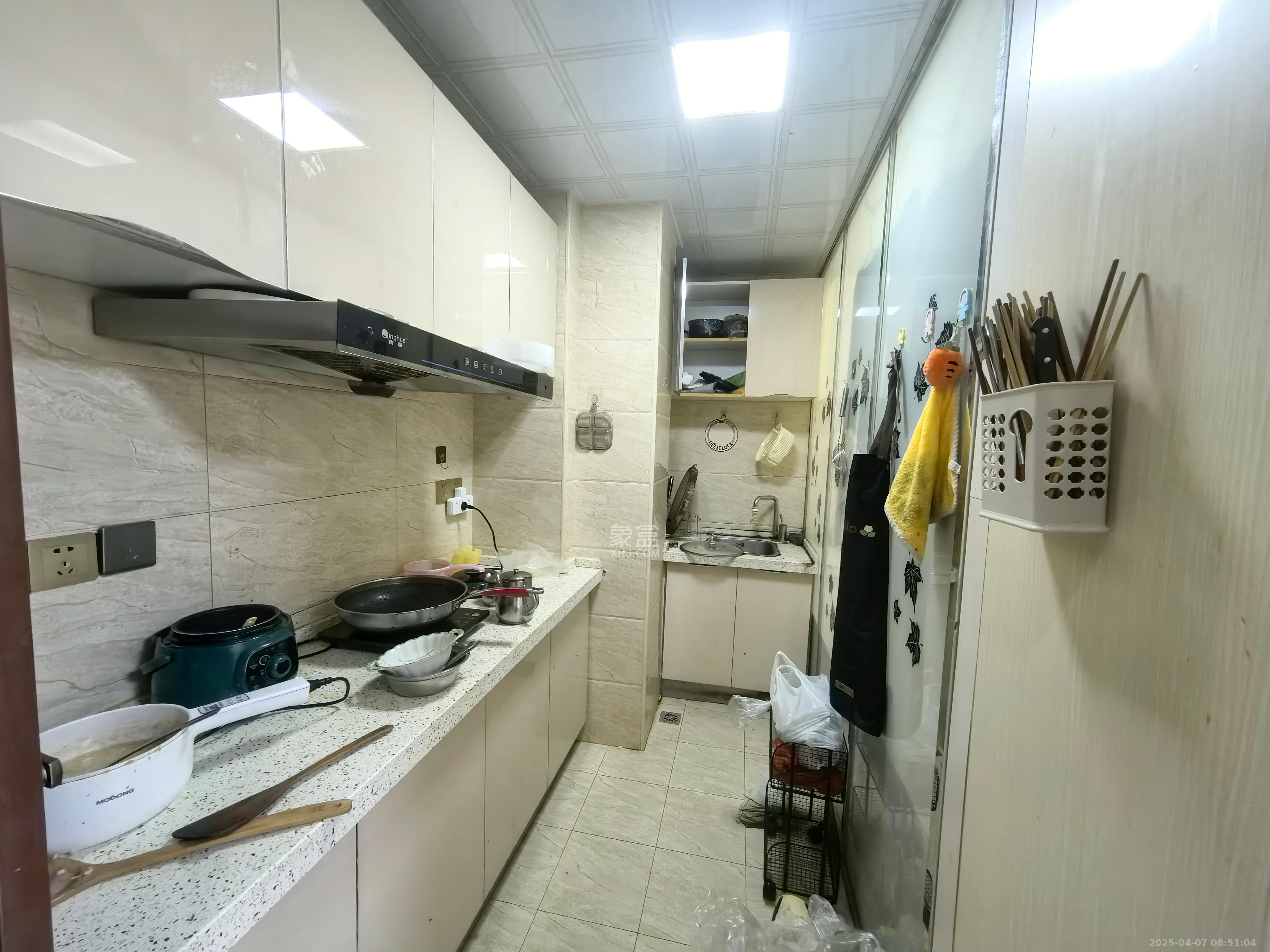 金茂梅溪湖  2室2厅1卫    1700.0元/月 金茂梅溪湖  2室2厅1卫    1700.0元/月室内图