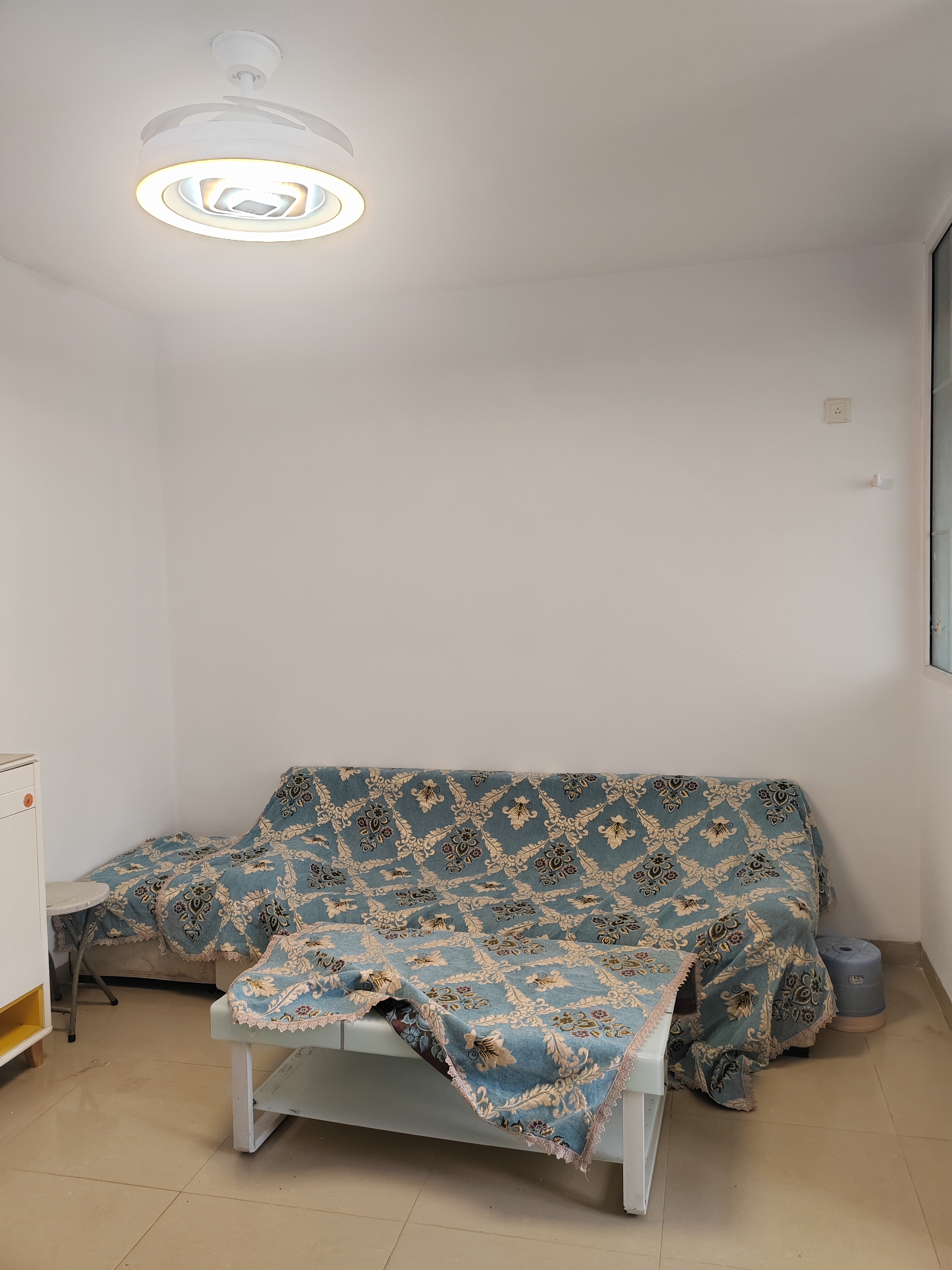 滨海新都 1室1厅1卫 53.0万 滨海新都 1室1厅1卫 53.0万客厅