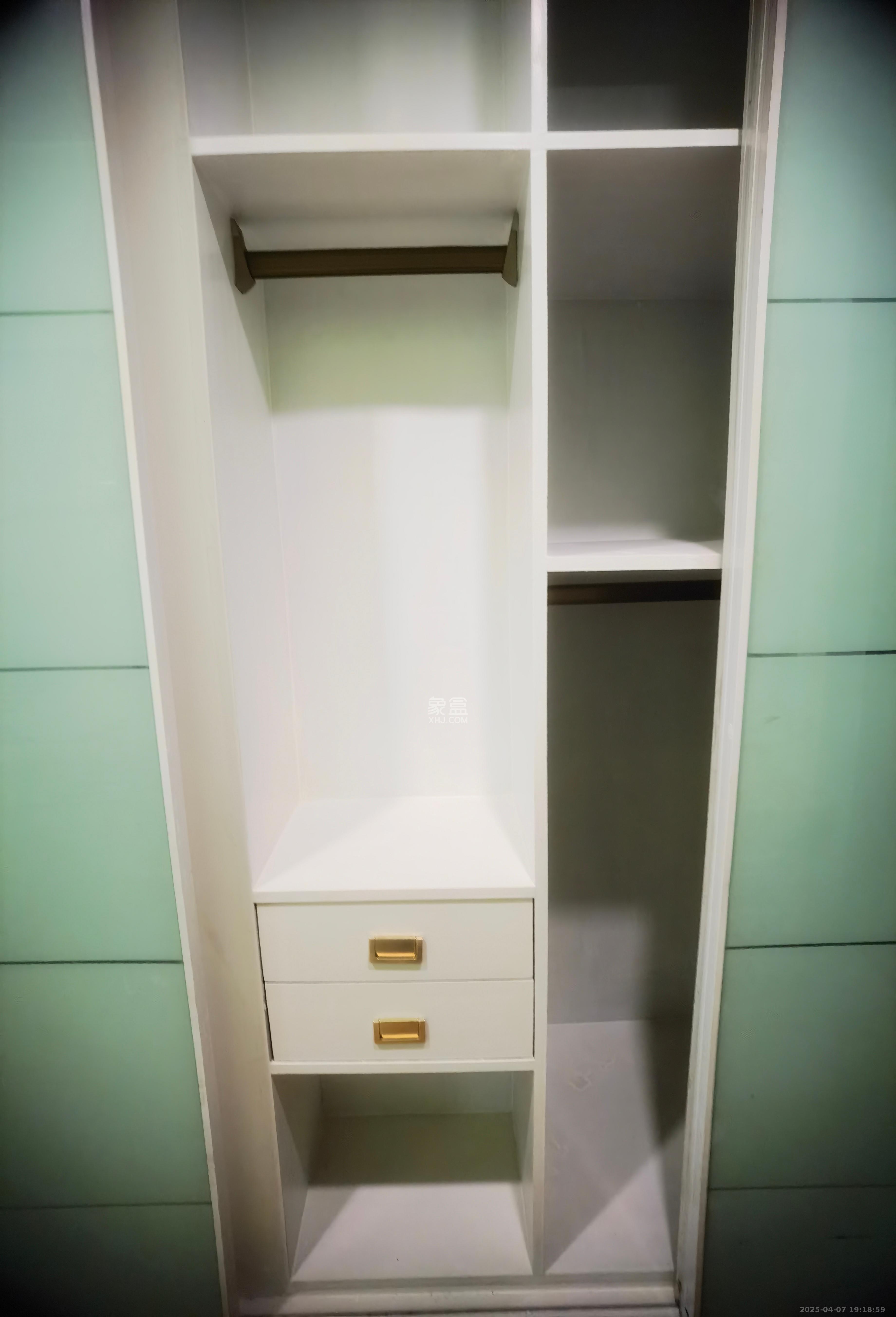 青和上座（上味舫大厦）  1室1厅1卫   2200.00元/月室内图