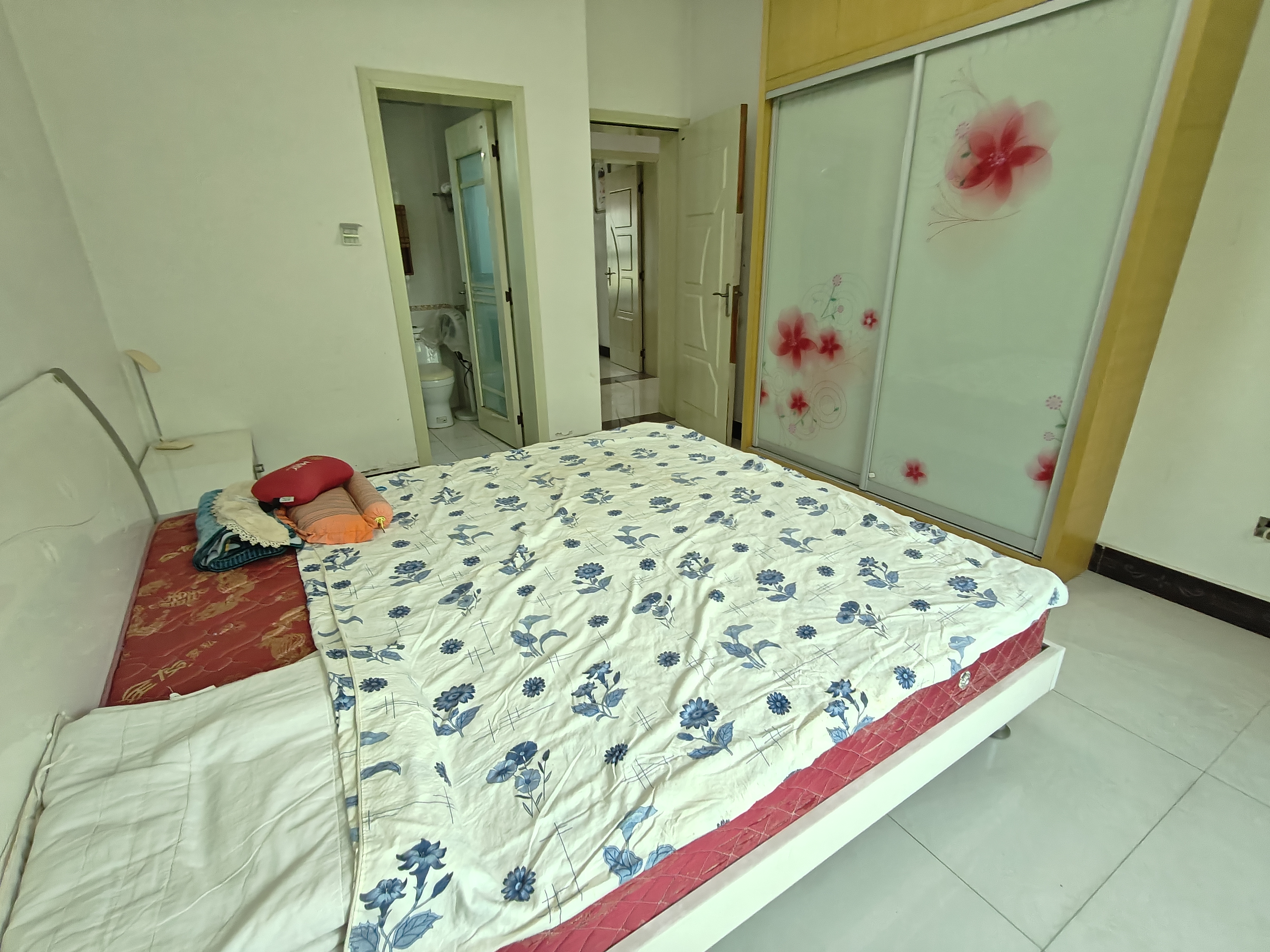 金凤川紫 3室2厅2卫 1200.0元/月 金凤川紫 3室2厅2卫 1200.0元/月室内图