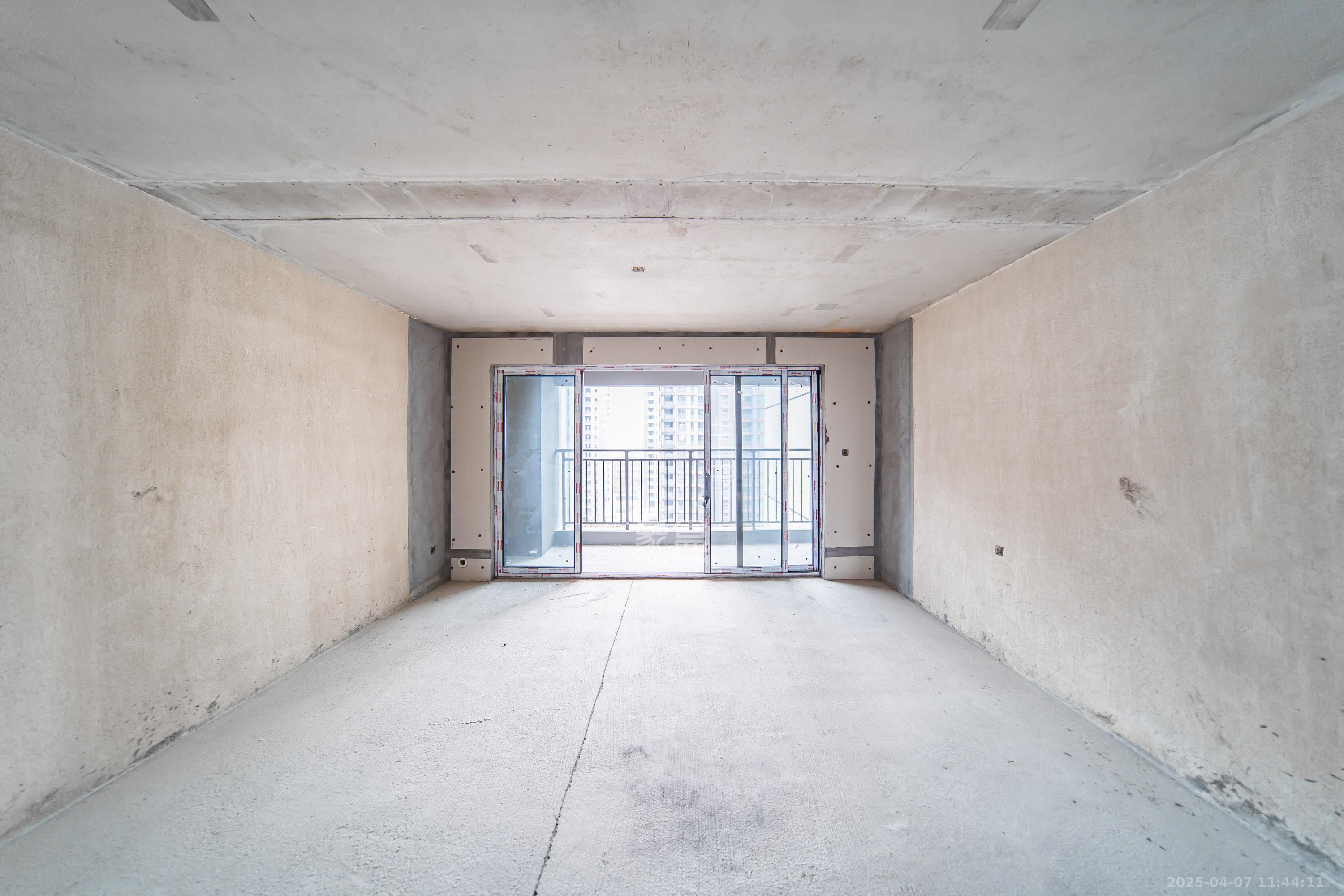 城发恒伟洋湖映2009 4室2厅2卫 1800.0元/月 城发恒伟洋湖映2009 4室2厅2卫 1800.0元/月室内图