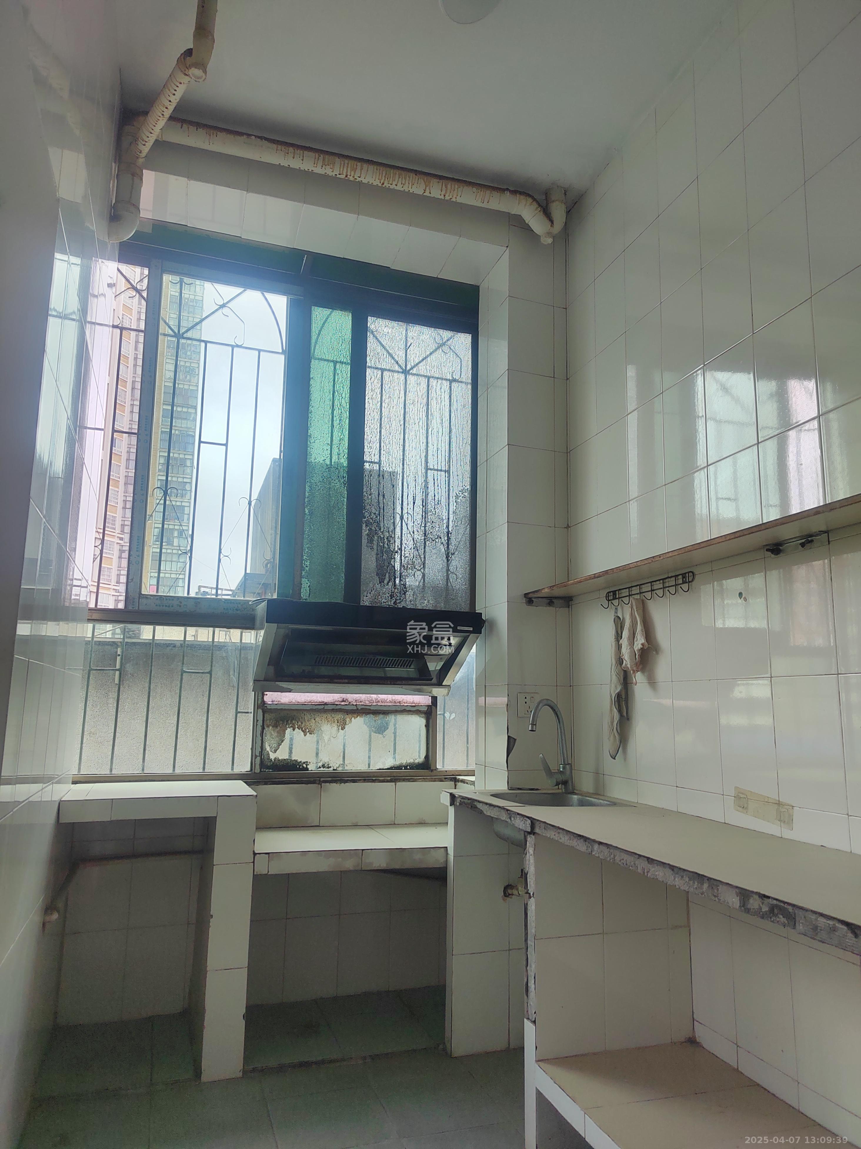 黄金塘社区 1室0厅0卫 1000.0元/月 黄金塘社区 1室0厅0卫 1000.0元/月室内图