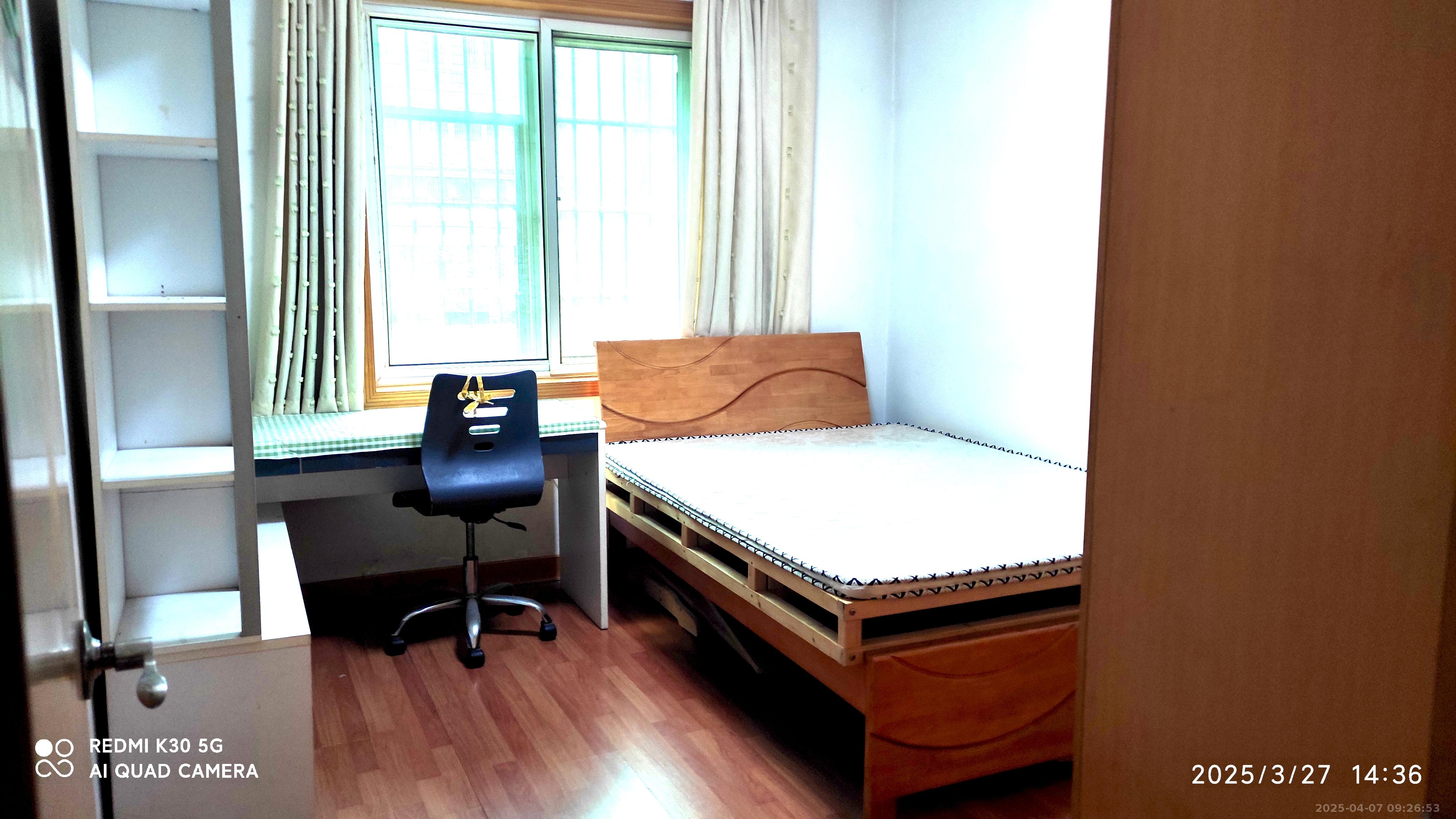 景芳苑  3室2厅1卫    1800.0元/月室内图