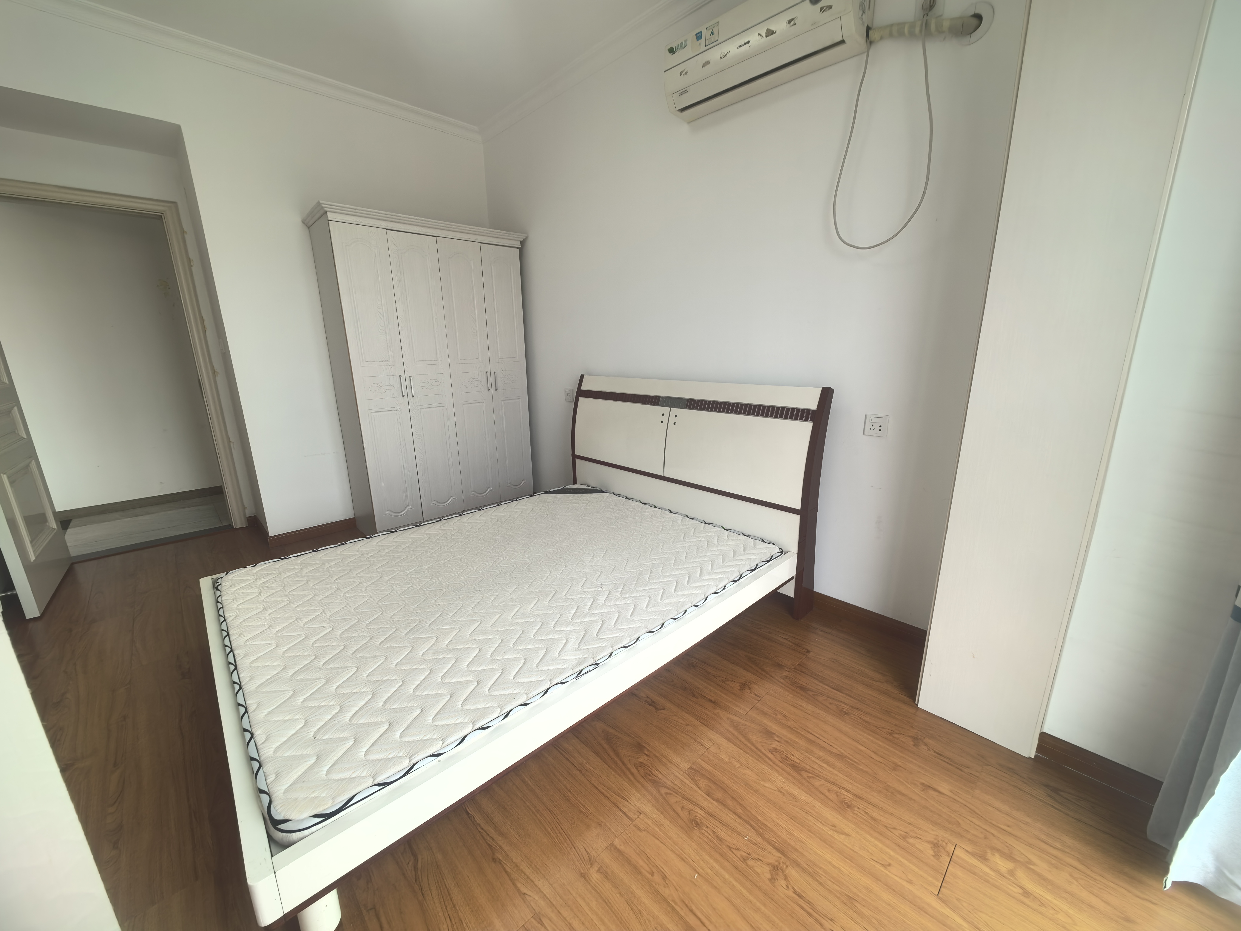 东方银座 3室2厅2卫 1600.0元/月 东方银座 3室2厅2卫 1600.0元/月室内图