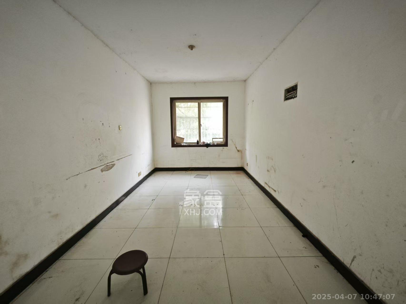 金鹰机电大市场  3室2厅2卫    1400.0元/月 金鹰机电大市场  3室2厅2卫    1400.0元/月