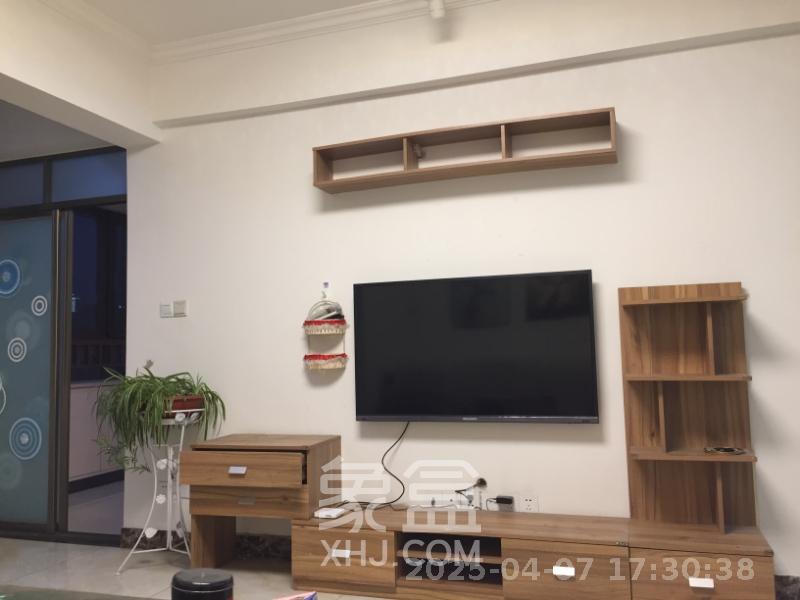 高信向日葵  2室2厅1卫    2500.0元/月室内图