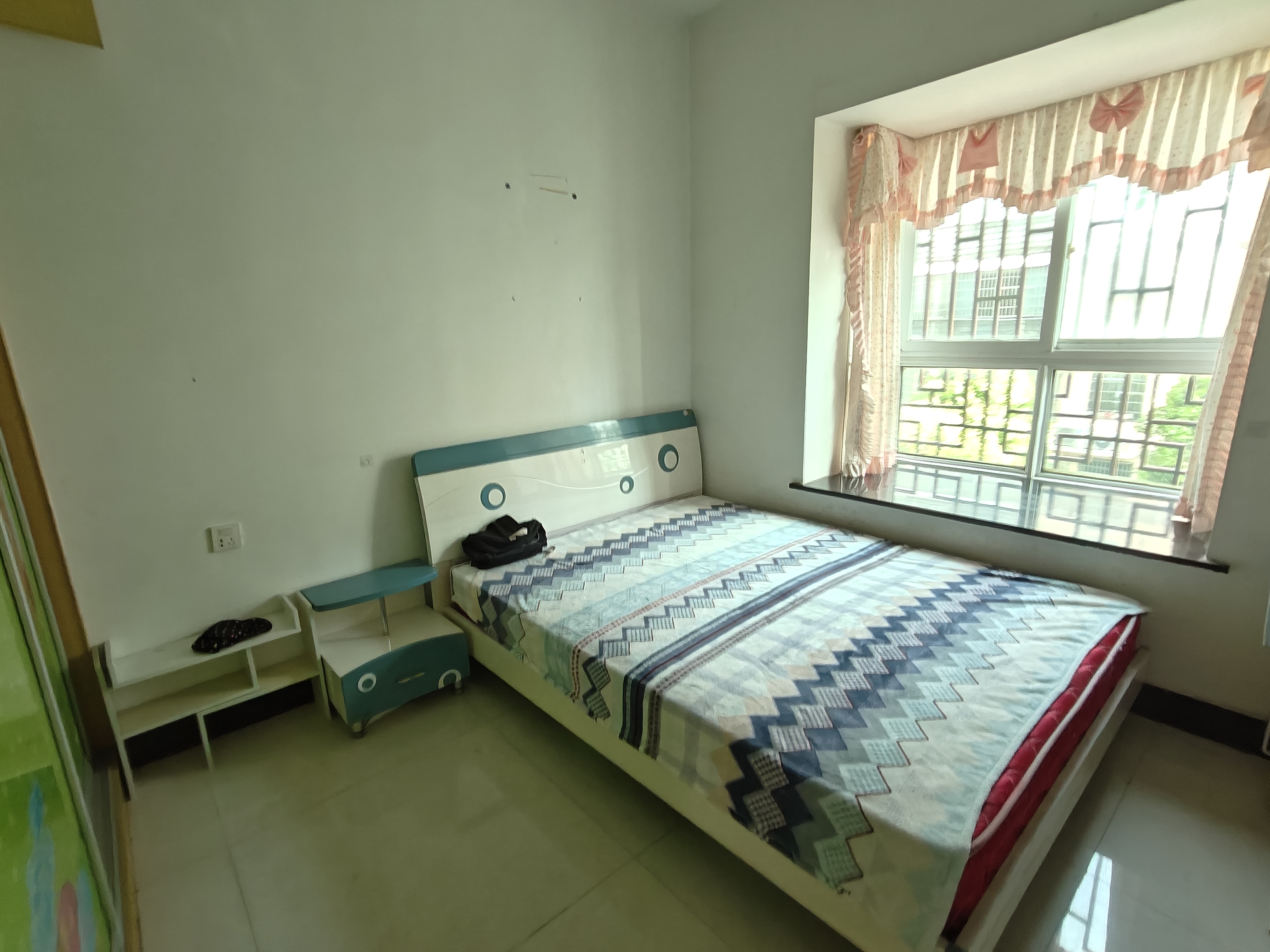 金凤川紫 3室2厅2卫 1200.0元/月 金凤川紫 3室2厅2卫 1200.0元/月室内图