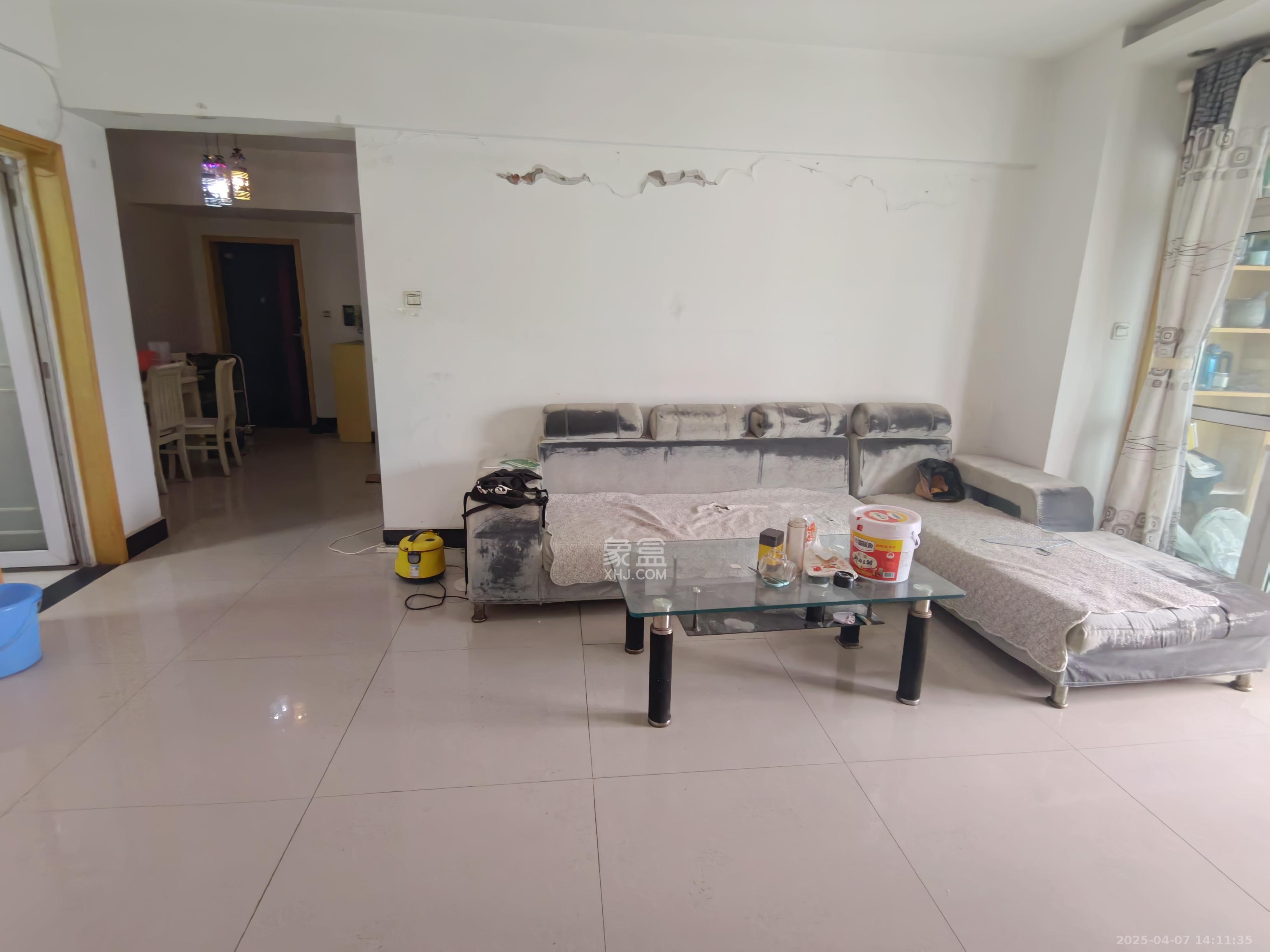 未来现代城 2室2厅1卫 1700.0元/月 未来现代城 2室2厅1卫 1700.0元/月室内图