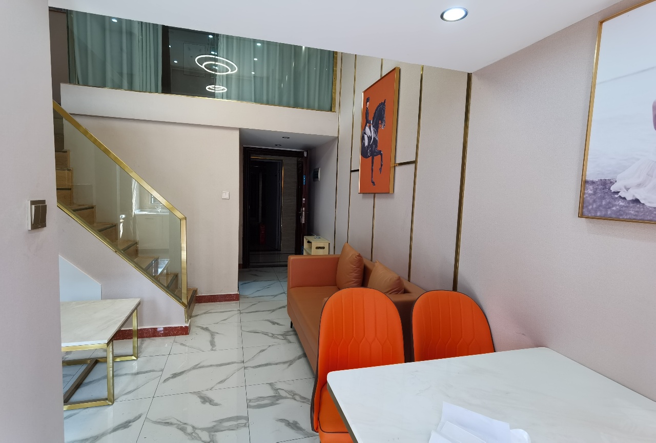 青春里 2室1厅1卫 1800.0元/月 青春里 2室1厅1卫 1800.0元/月室内图