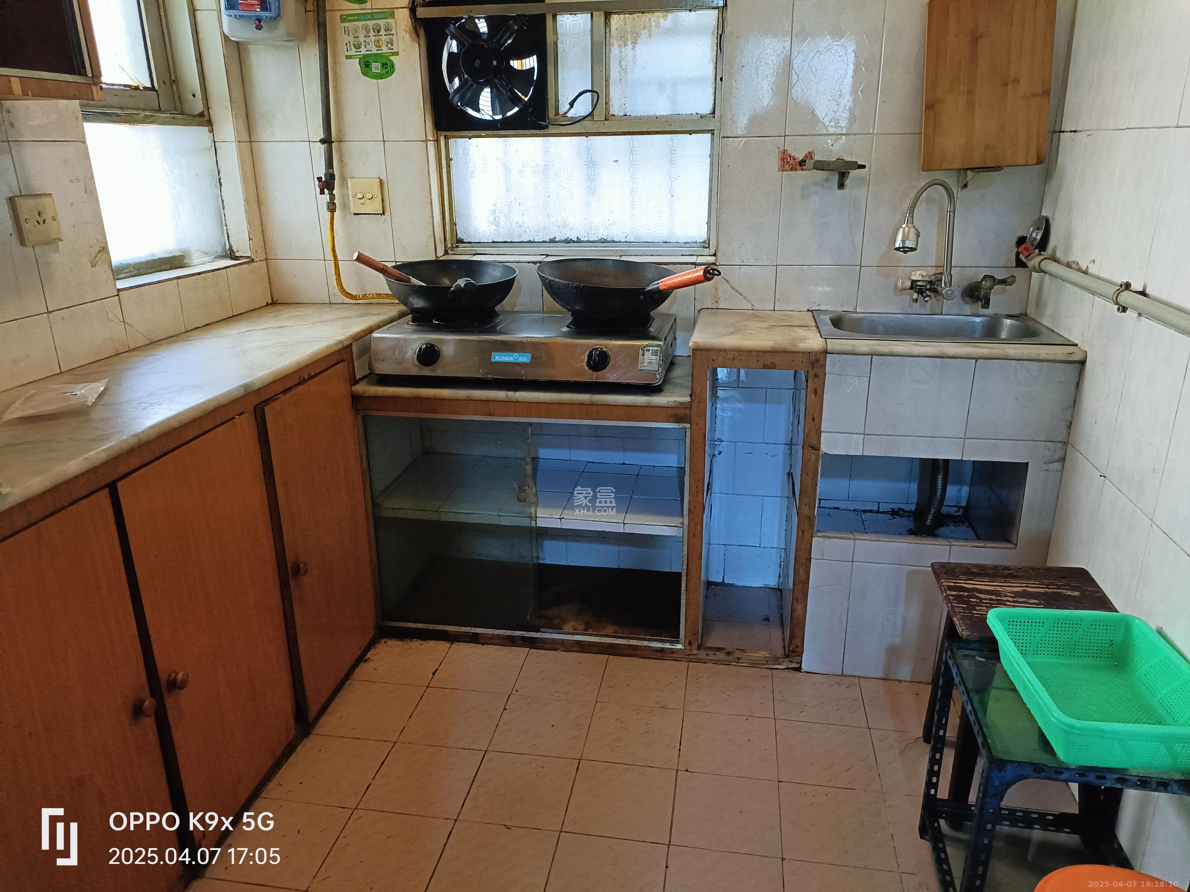 妹子山社区(曙光社区)  2室2厅1卫    1000.0元/月 妹子山社区(曙光社区)  2室2厅1卫    1000.0元/月室内图