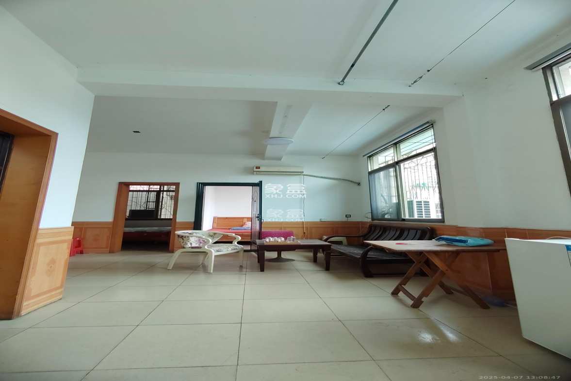 黄金塘社区 1室0厅0卫 1000.0元/月 黄金塘社区 1室0厅0卫 1000.0元/月室内图