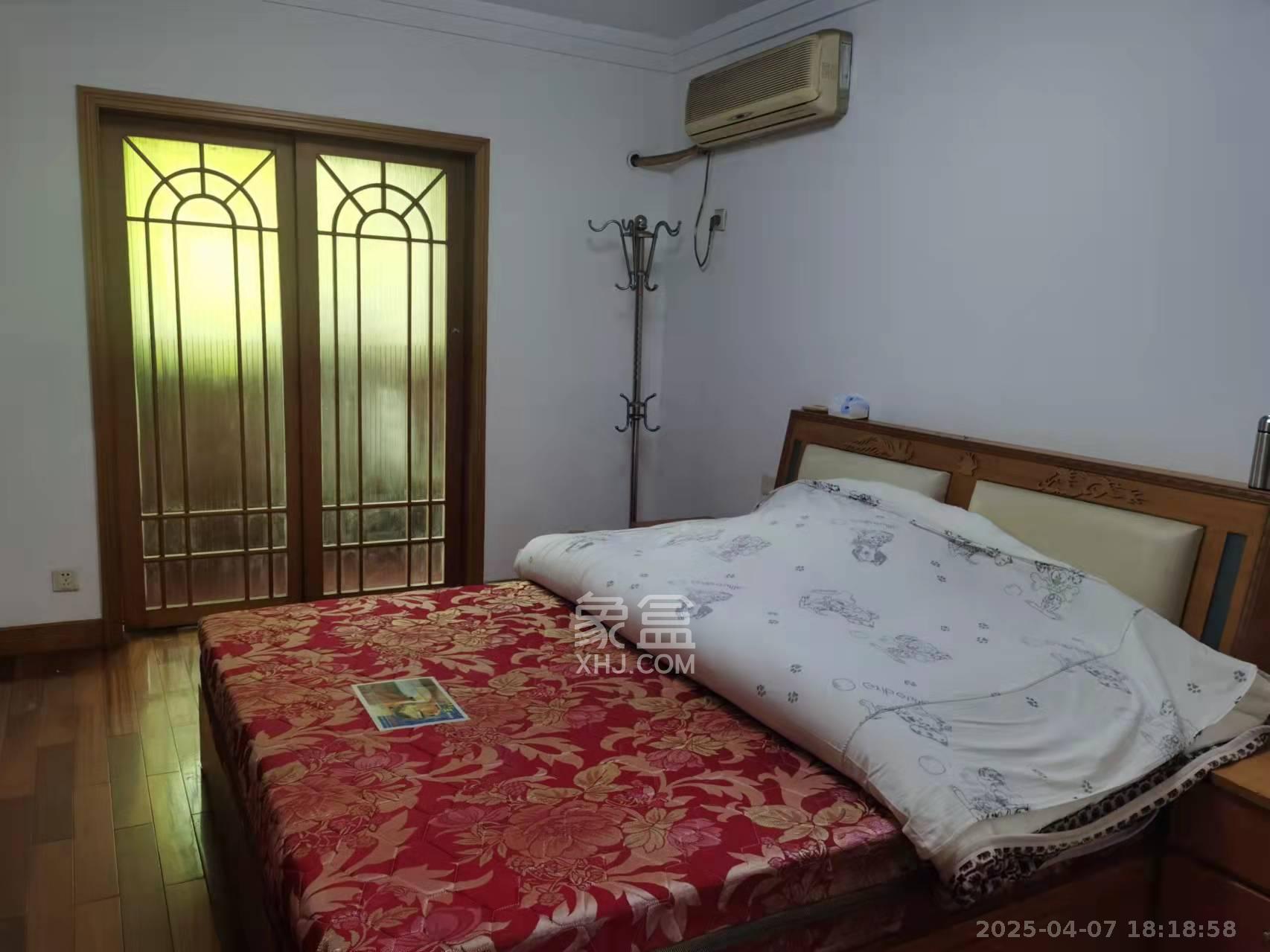 东南明苑 3室2厅2卫 2000.0元/月 东南明苑 3室2厅2卫 2000.0元/月室内图