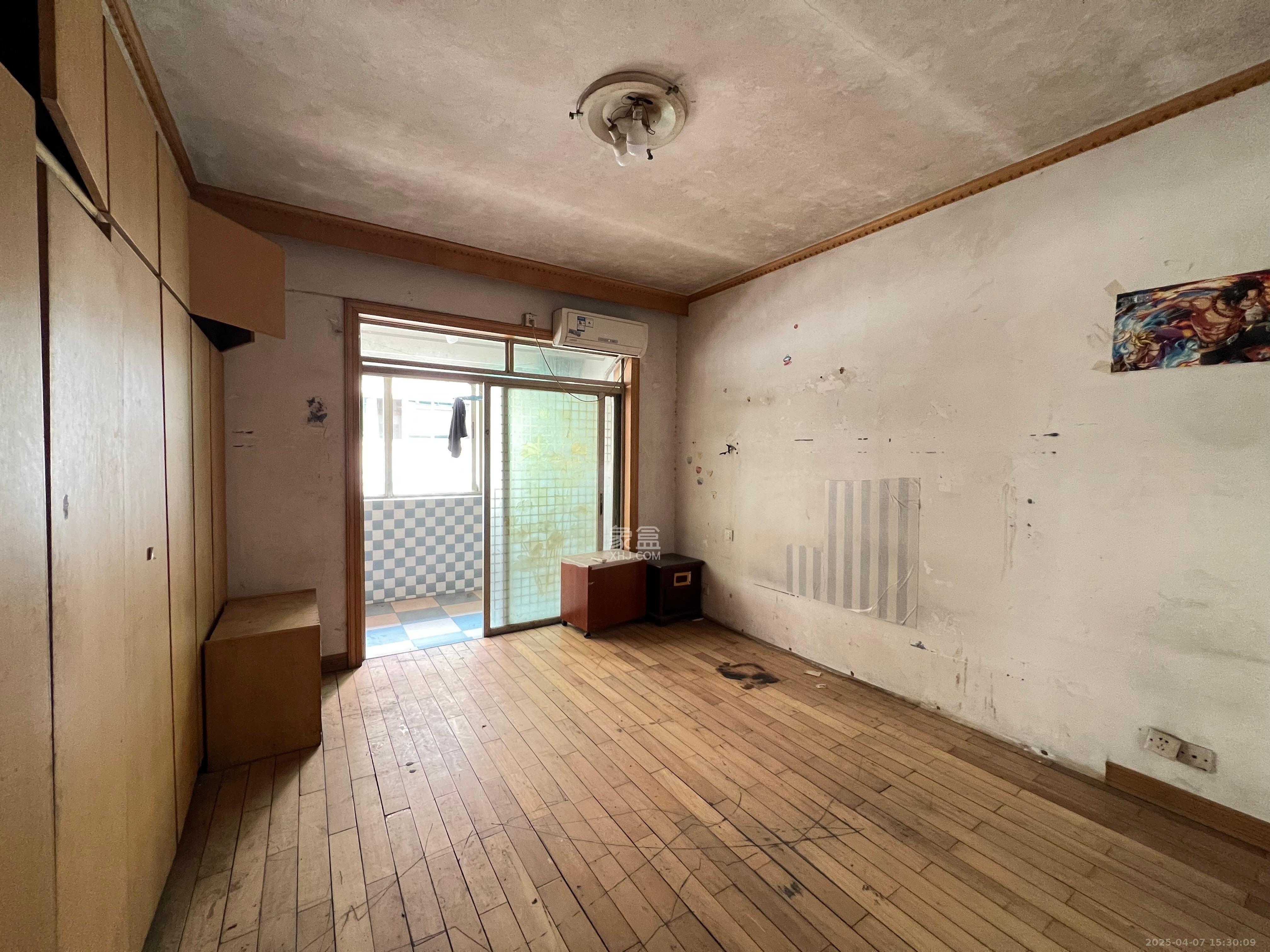 市建委宿舍 3室2厅1卫 2000.0元/月 市建委宿舍 3室2厅1卫 2000.0元/月室内图