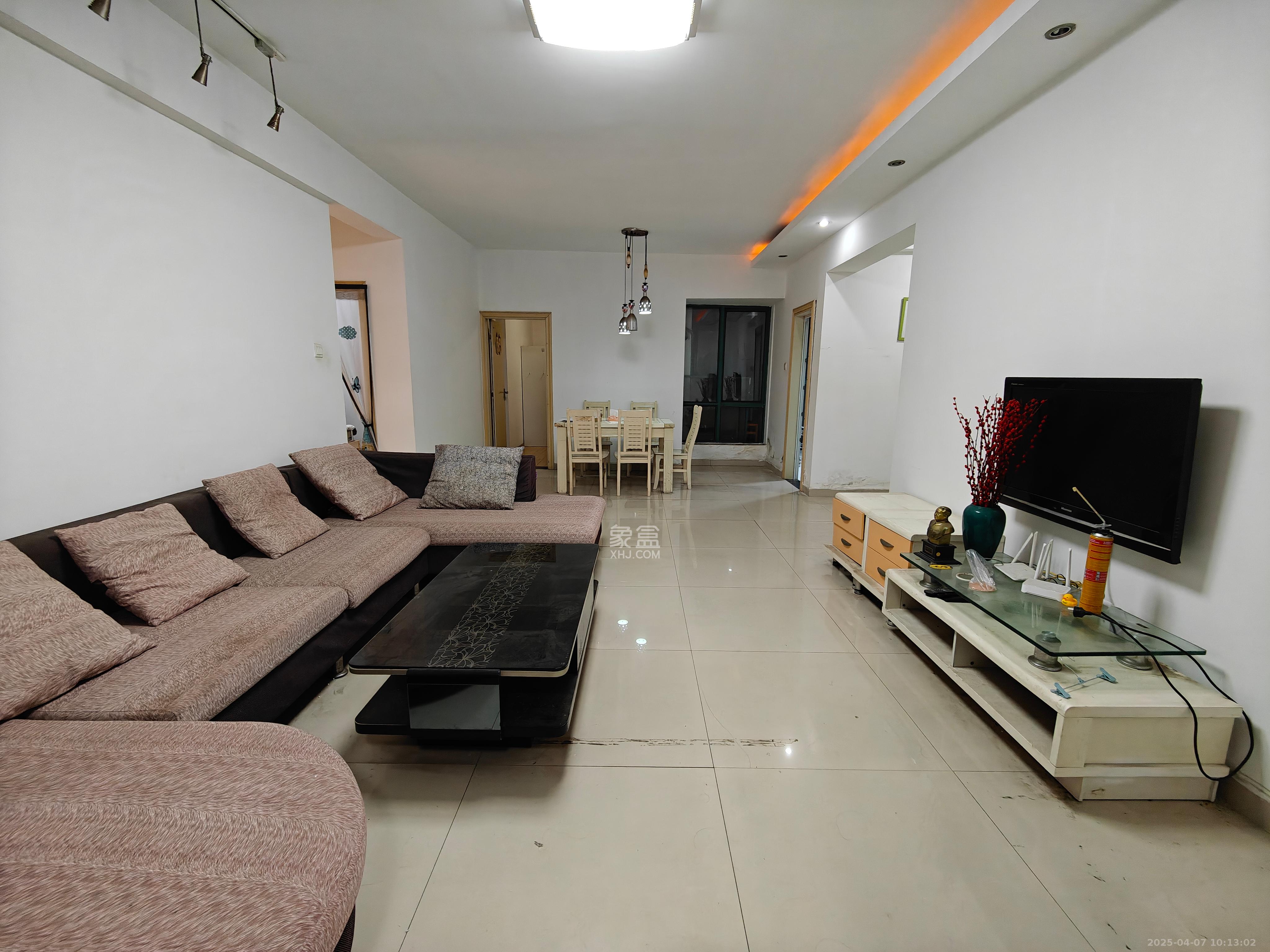 望兴景园一期 3室2厅1卫 2600.0元/月 望兴景园一期 3室2厅1卫 2600.0元/月室内图