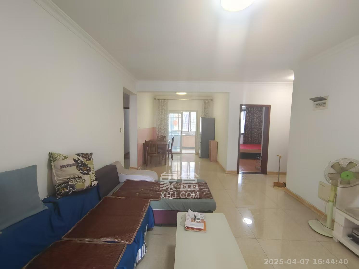 旭辉华庭 3室2厅2卫 1650.0元/月 旭辉华庭 3室2厅2卫 1650.0元/月室内图