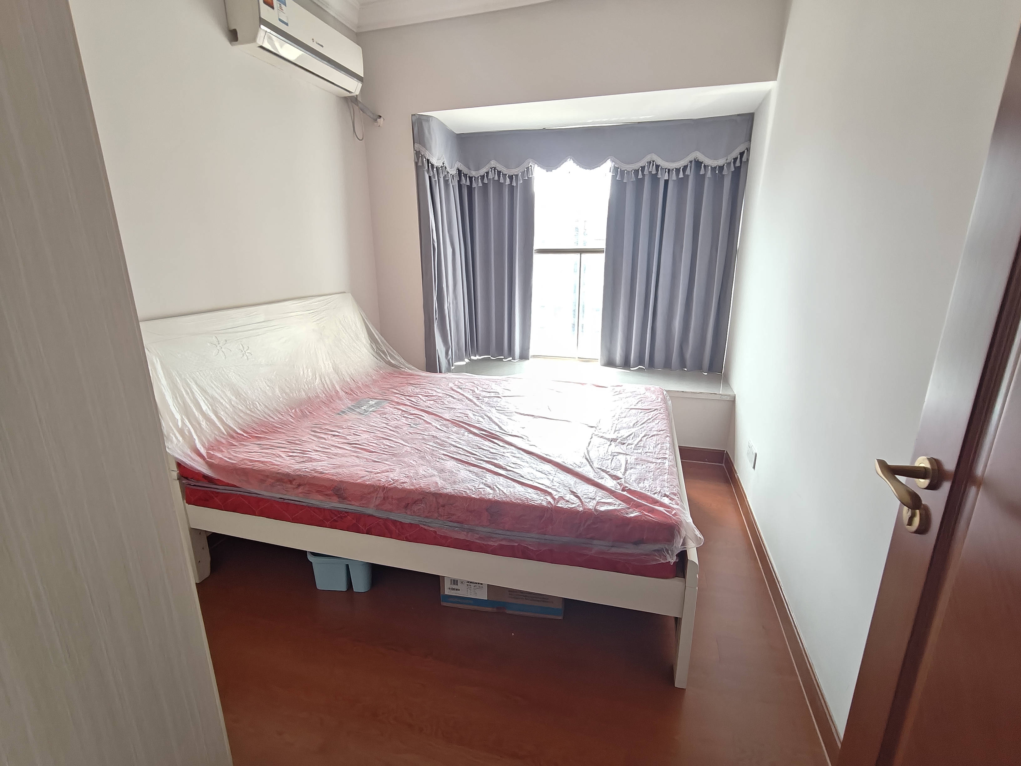 恒大华府 3室1厅1卫 1800.0元/月 恒大华府 3室1厅1卫 1800.0元/月室内图