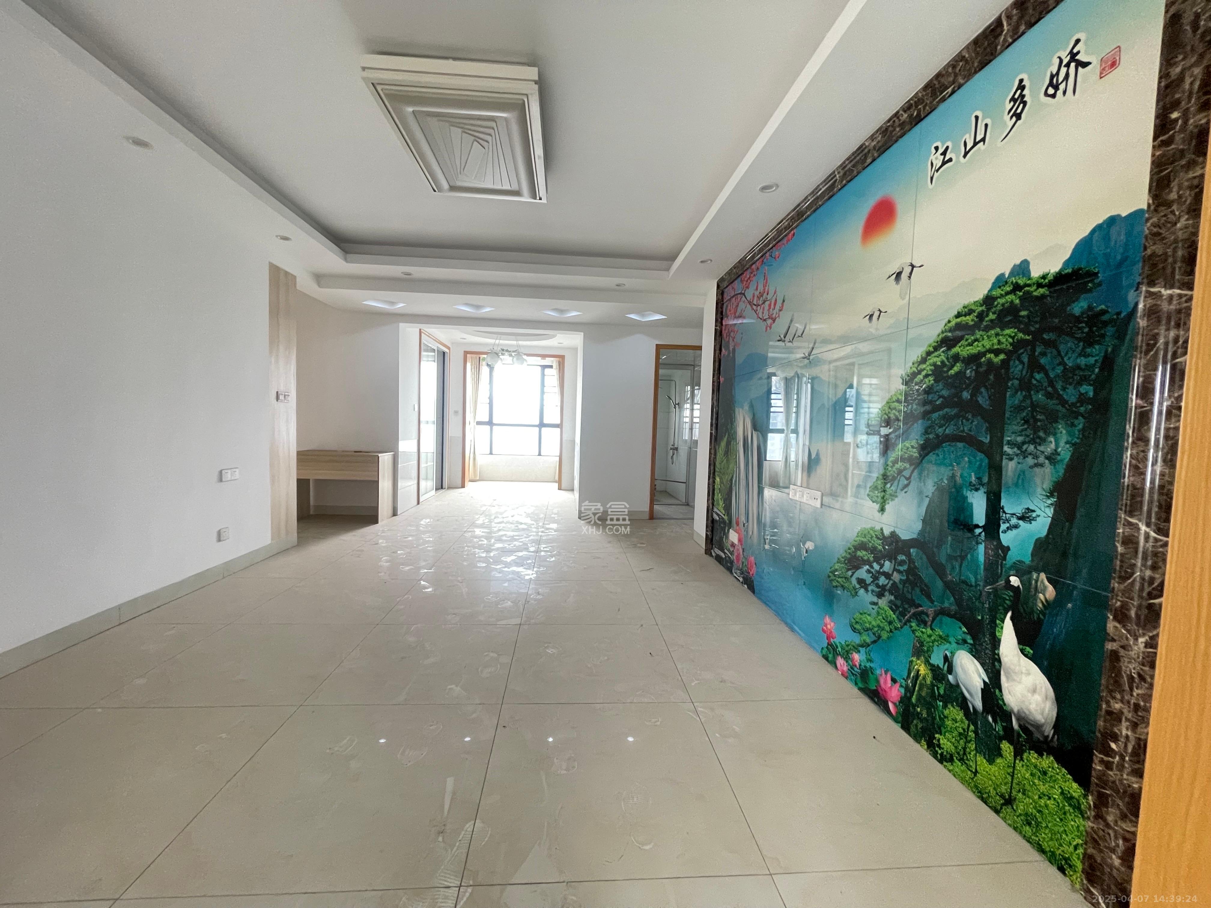 山语城三期  3室2厅2卫   2200.00元/月室内图