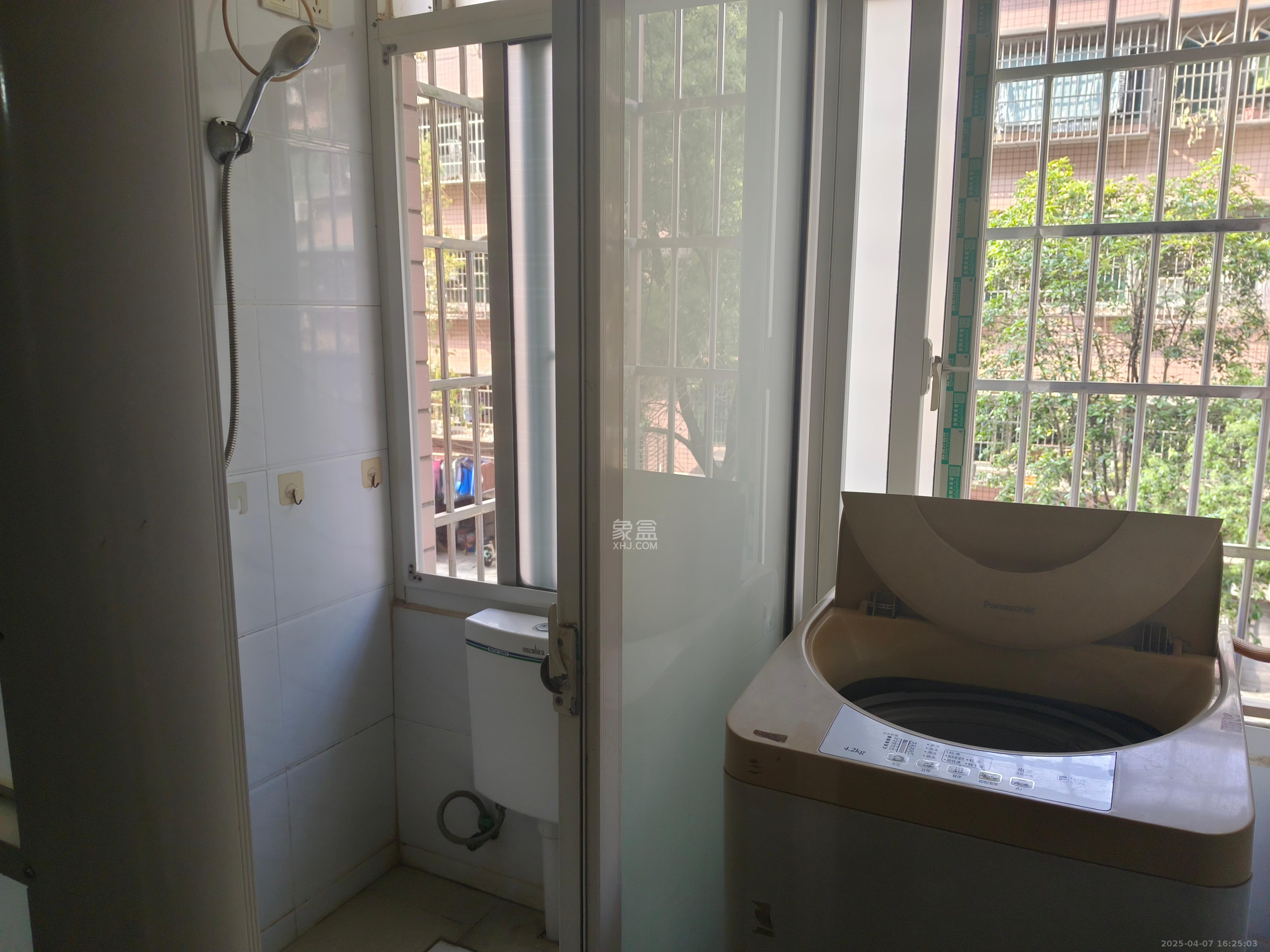 黄泥岭社区 1室1厅1卫 1100.0元/月 黄泥岭社区 1室1厅1卫 1100.0元/月室内图