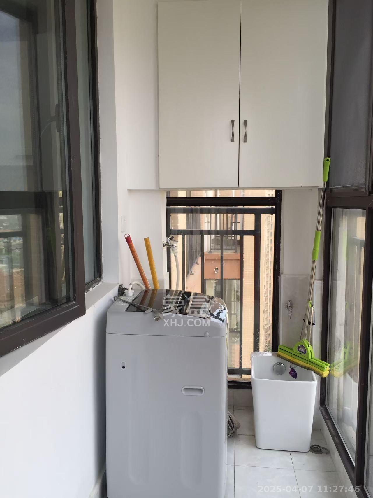 湘诚德峰小区C区 4室2厅2卫 4500.0元/月 湘诚德峰小区C区 4室2厅2卫 4500.0元/月室内图